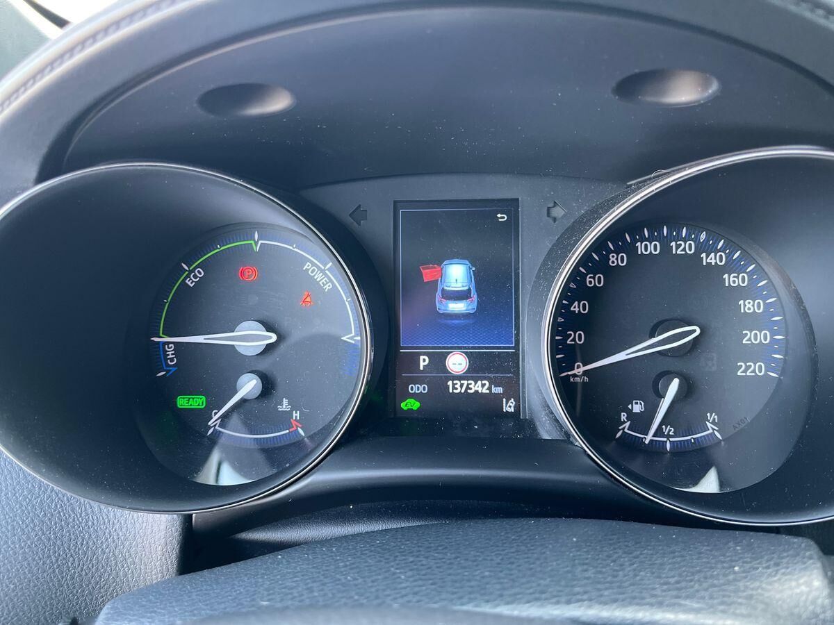 Billede af Toyota C-HR 2,0 Hybrid C-LUB Premium Multidrive S 184HK 5d Aut.