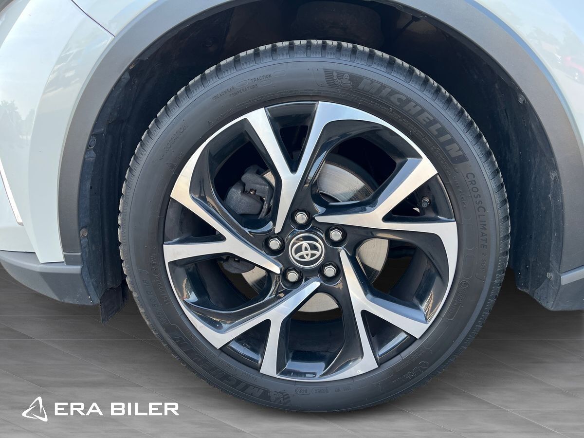 Billede af Toyota C-HR 2,0 Hybrid C-LUB Premium Multidrive S 184HK 5d Aut.