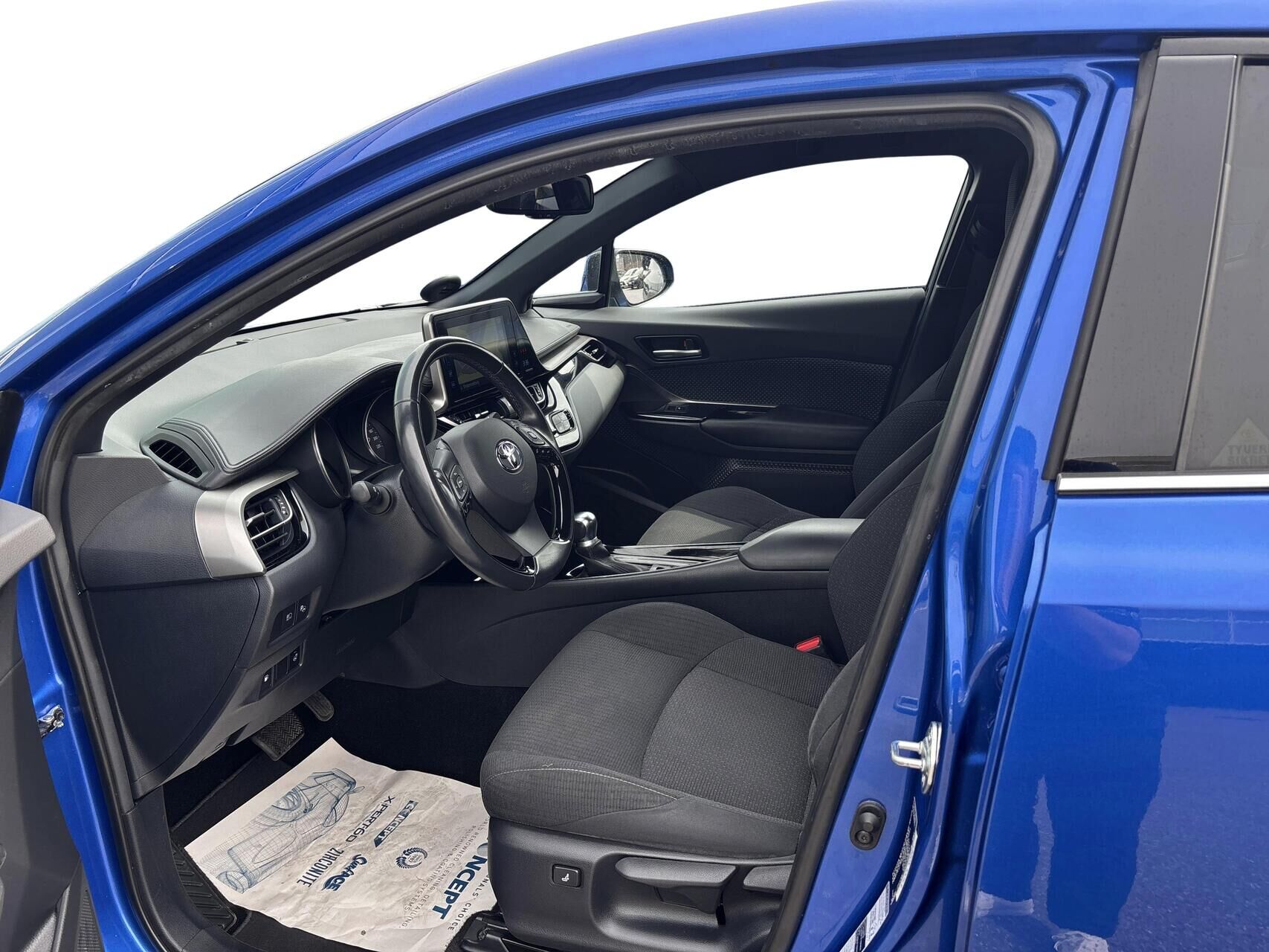 Billede af Toyota C-HR 1,8 Hybrid C-LUB Premium Selected Multidrive S 122HK 5d Aut.