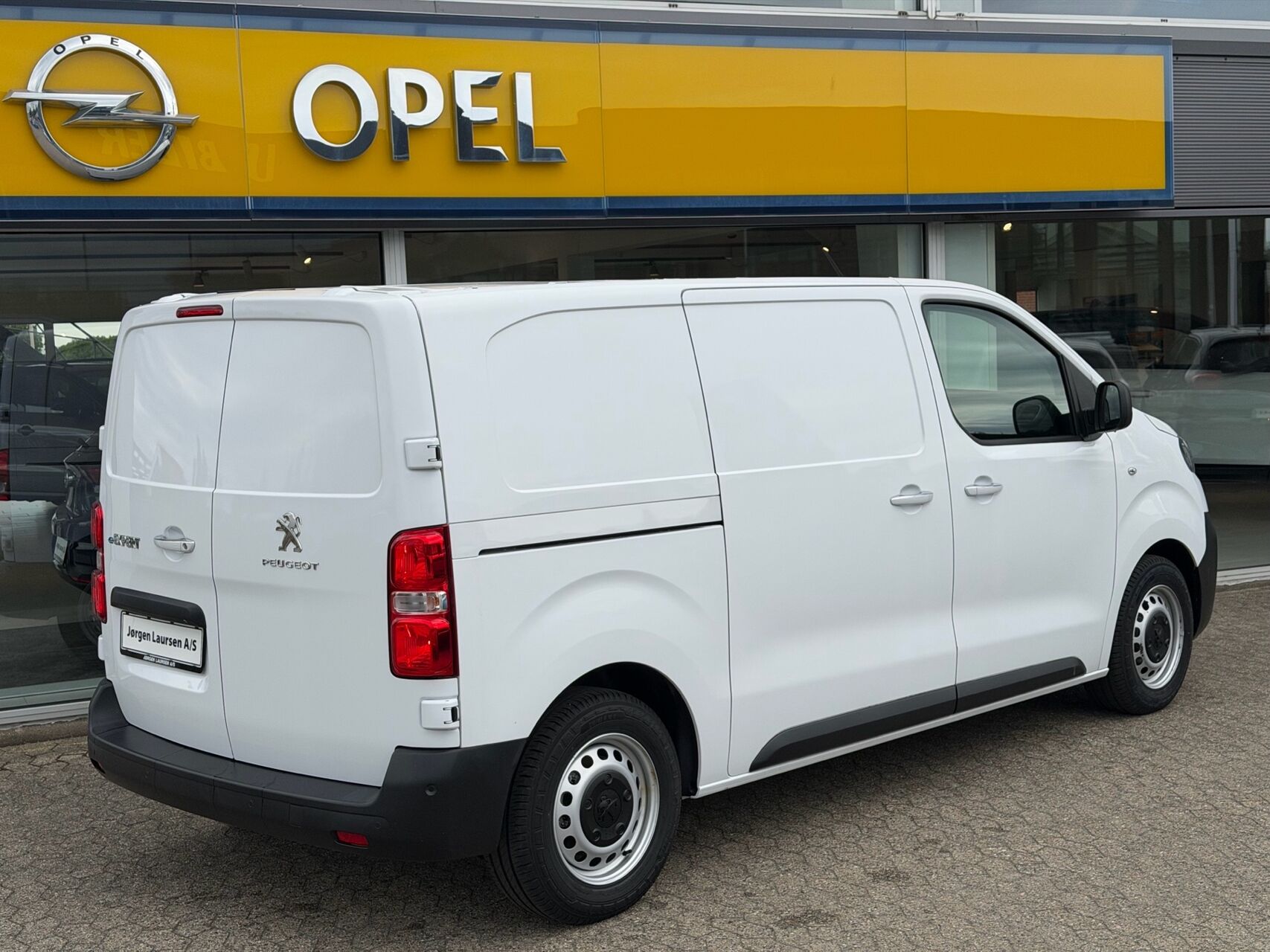 Billede af Peugeot e-Expert L2 EL Plus 136HK Van Aut.