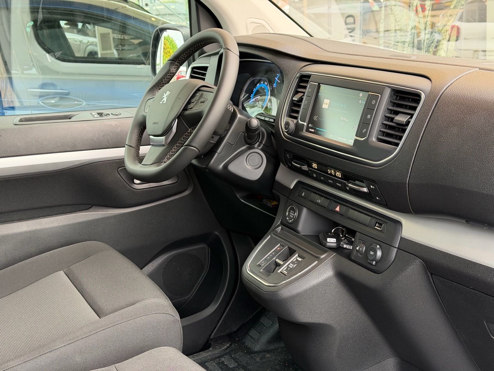 Billede af Peugeot e-Expert L2 EL Plus 136HK Van Aut.