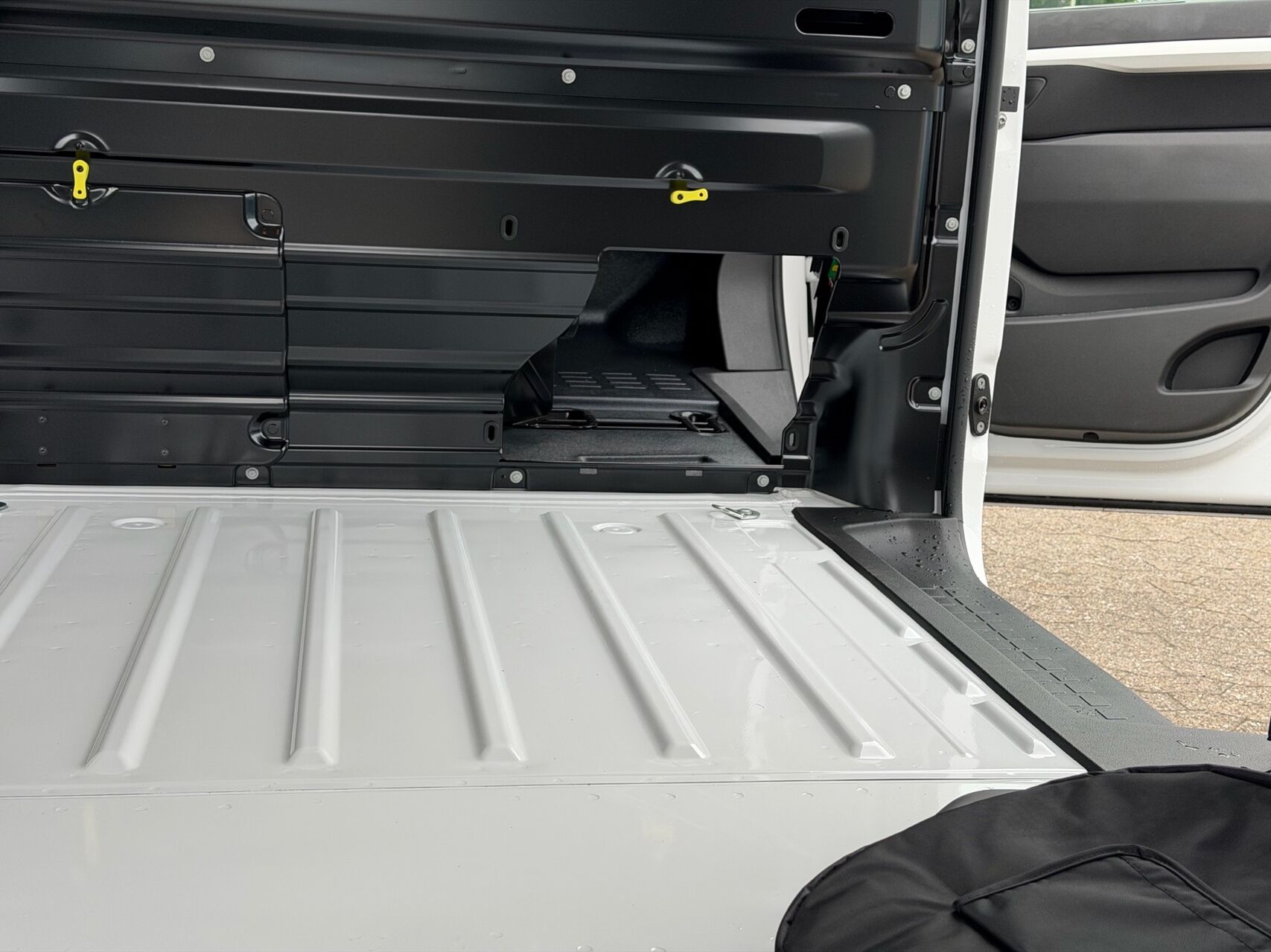Billede af Peugeot e-Expert L2 EL Plus 136HK Van Aut.