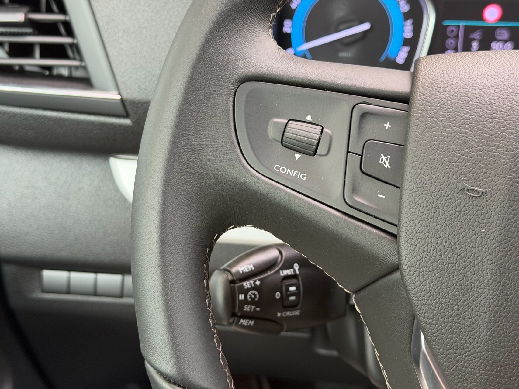 Billede af Peugeot e-Expert L2 EL Plus 136HK Van Aut.