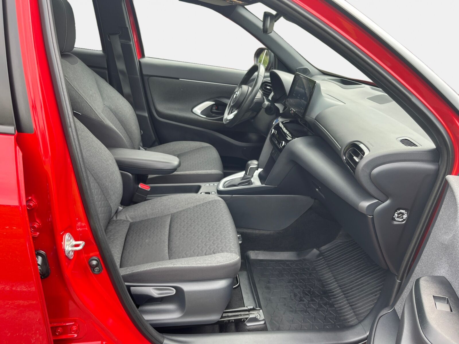Billede af Toyota Yaris Cross 1,5 Hybrid Style Bi-tone 116HK 5d Trinl. Gear