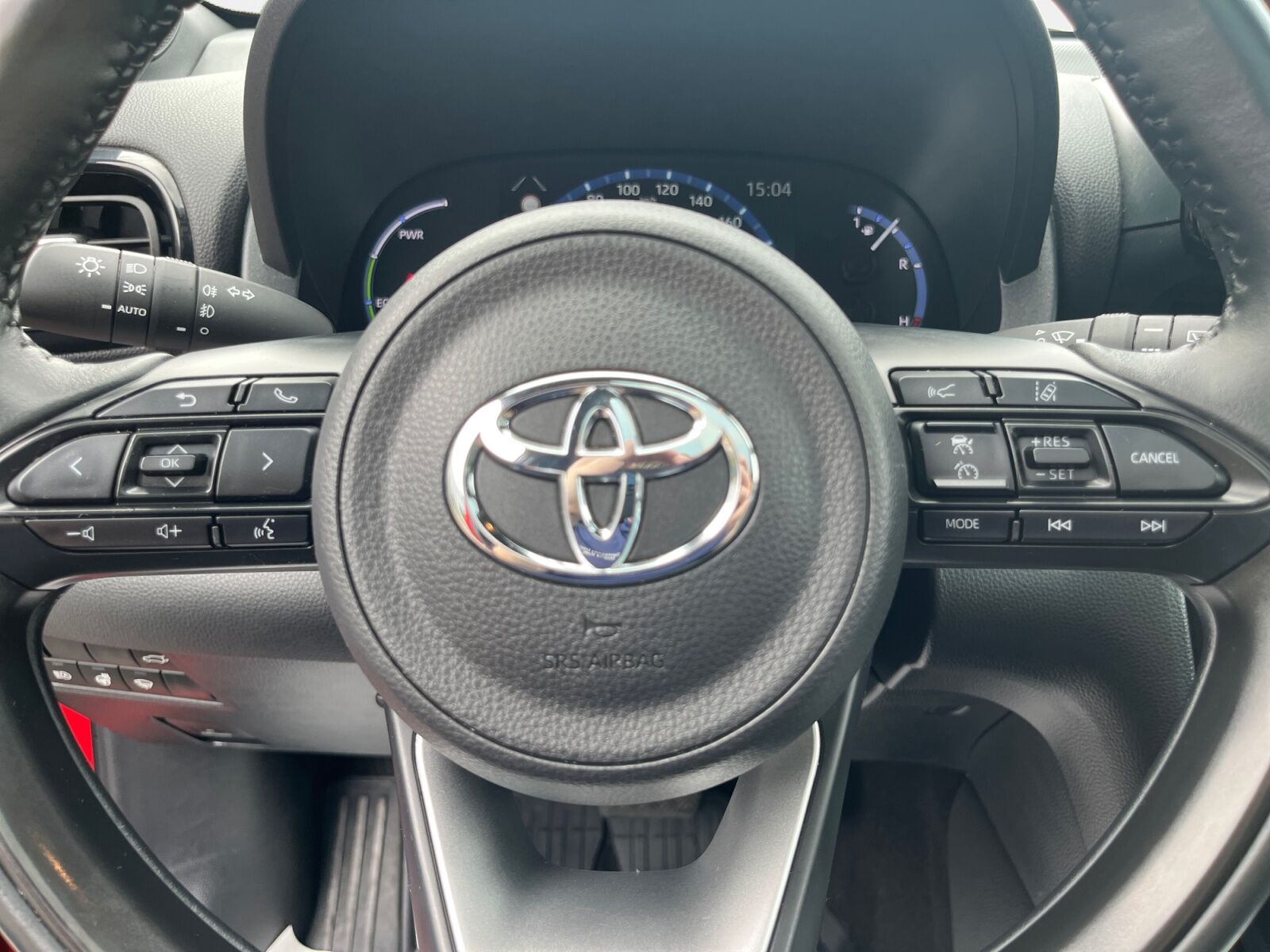 Billede af Toyota Yaris Cross 1,5 Hybrid Style Bi-tone 116HK 5d Trinl. Gear