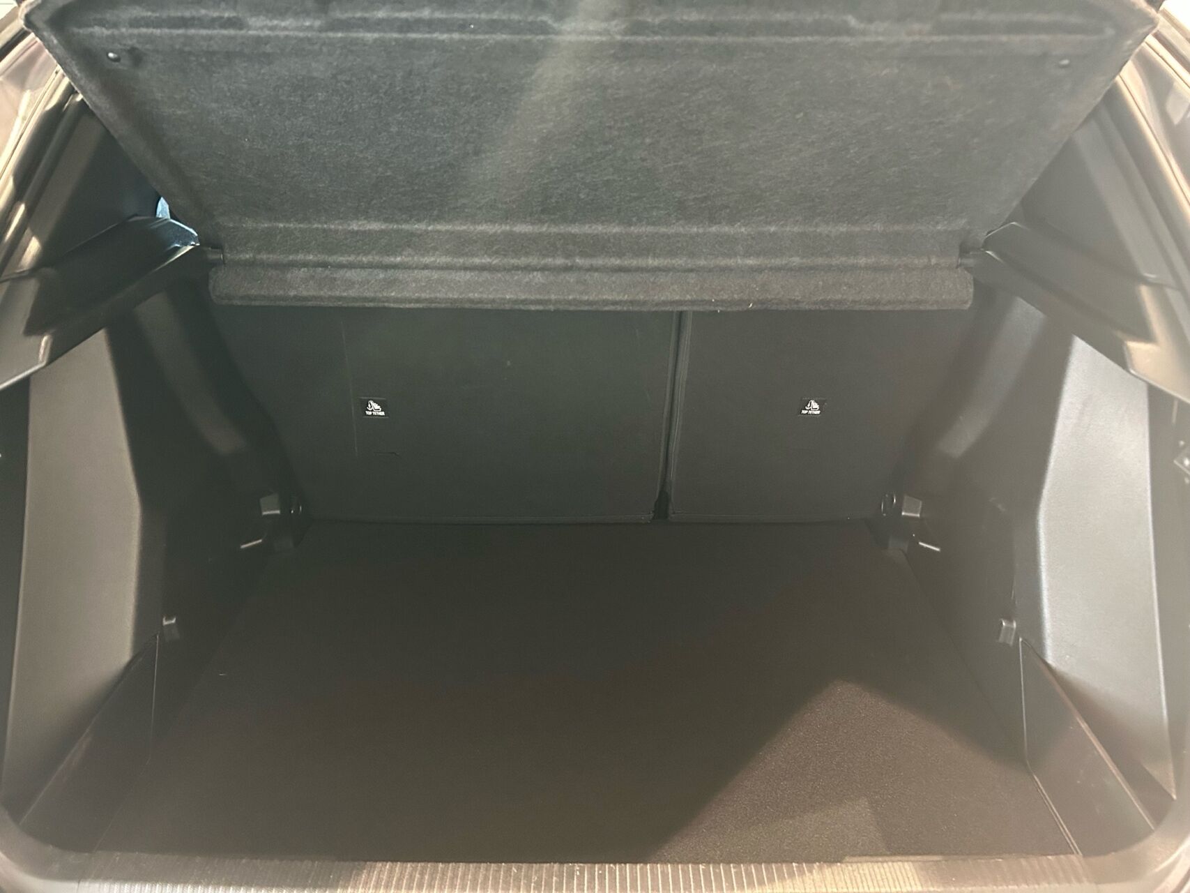 Billede af Peugeot 2008 1,2 PureTech Vision Pack EAT8 130HK 5d 8g Aut.