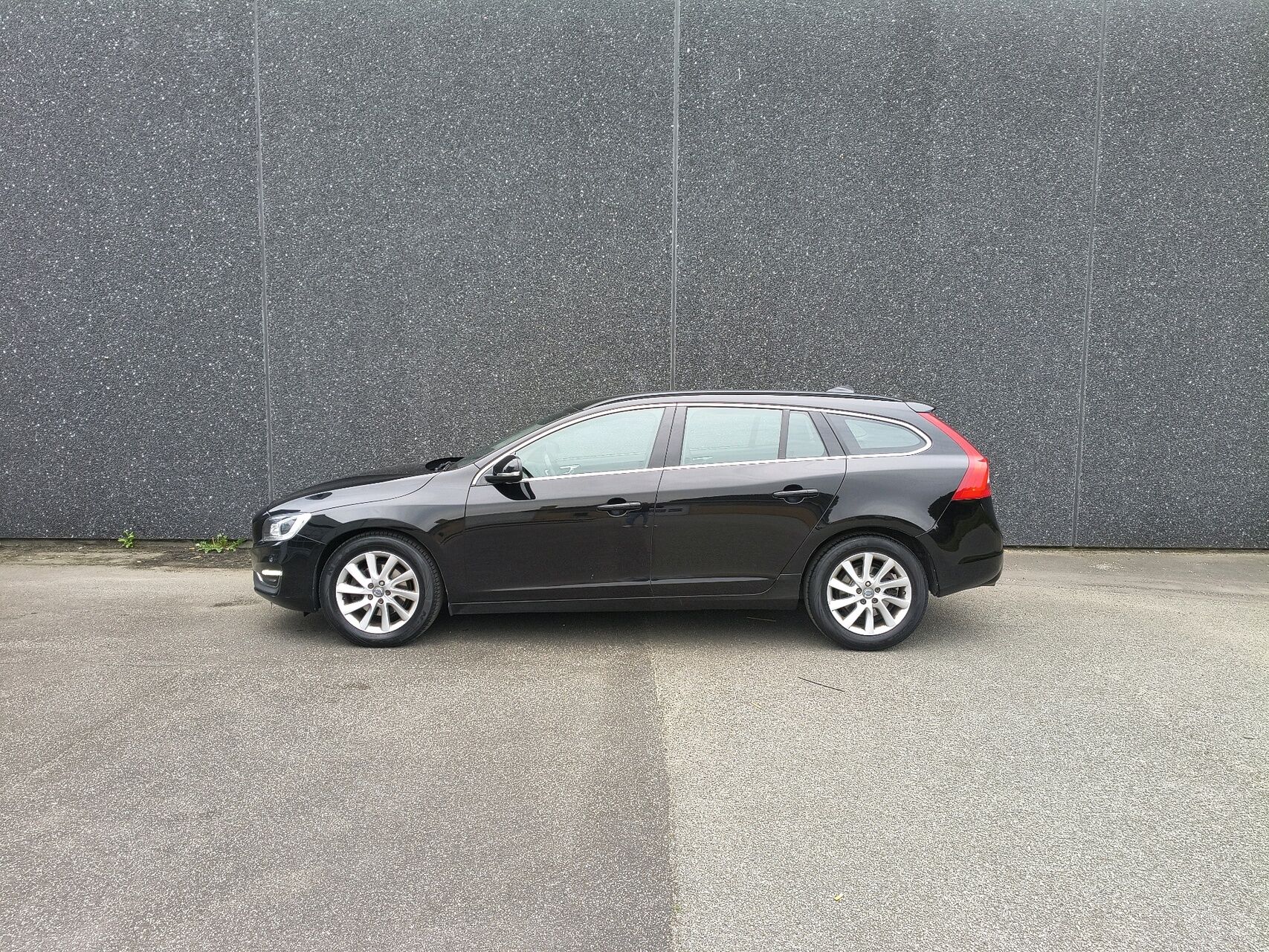 Billede af Volvo V60 2,0 D3 Momentum 150HK Stc 6g Aut.