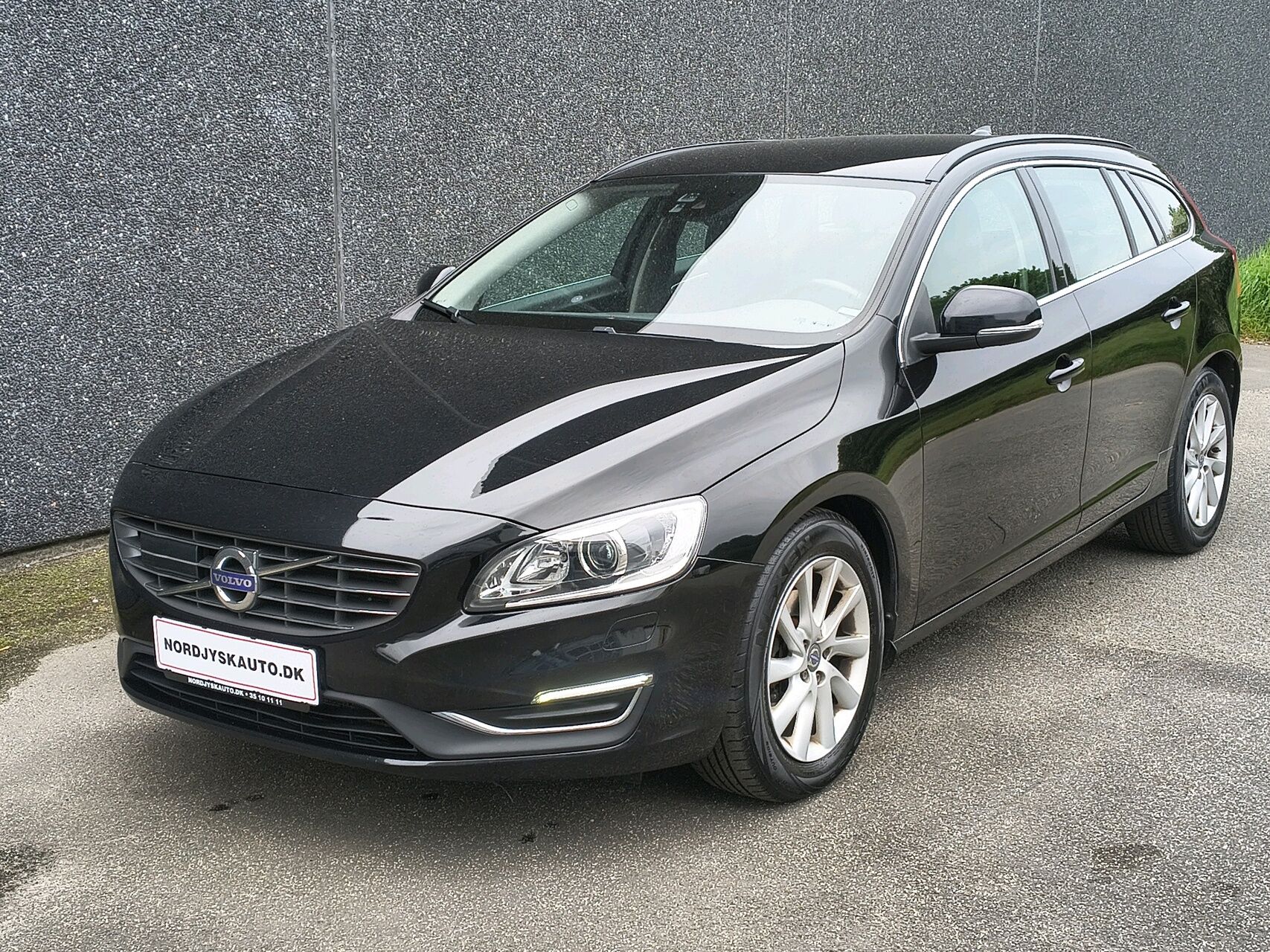 Billede af Volvo V60 2,0 D3 Momentum 150HK Stc 6g Aut.