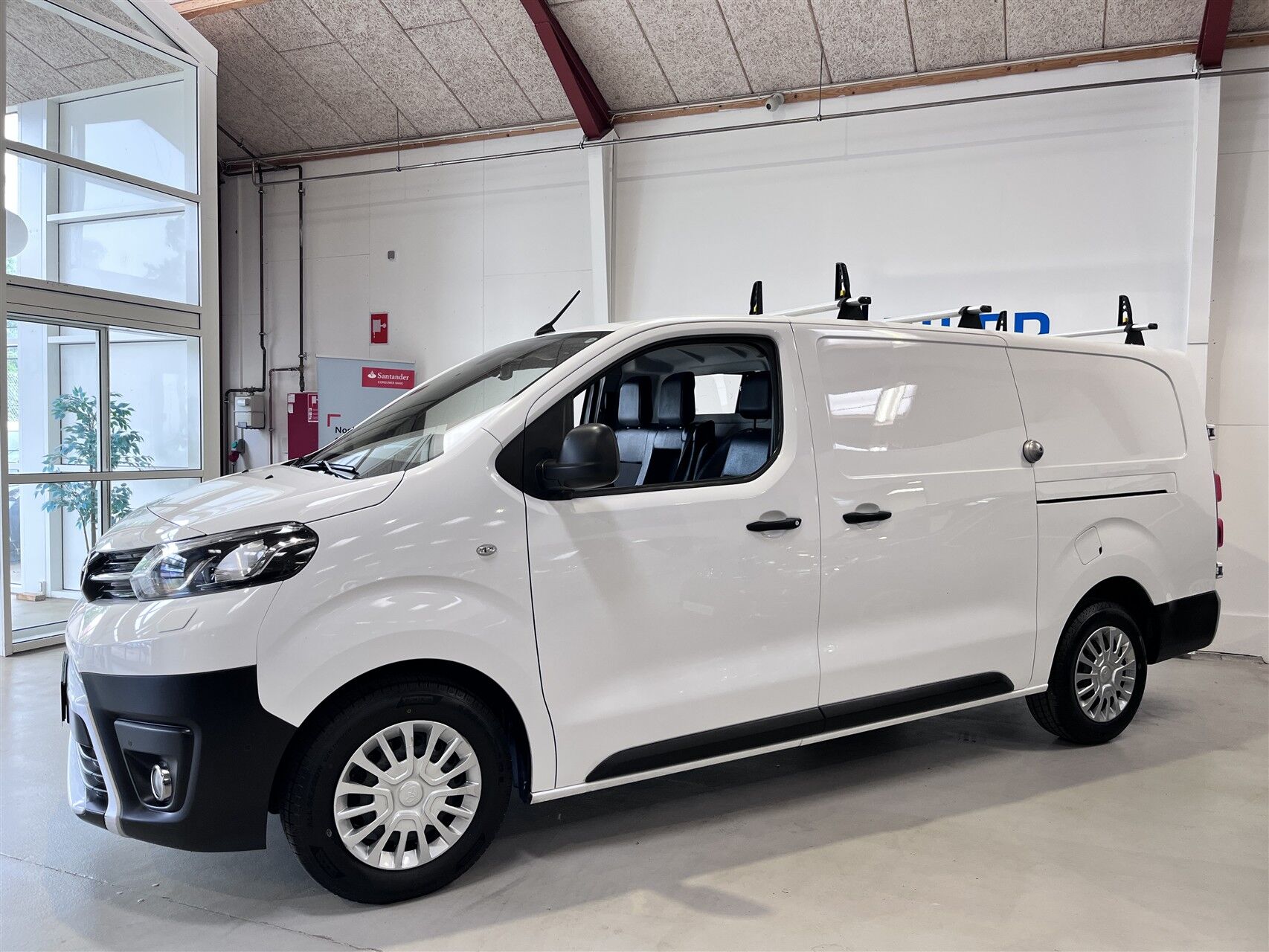 Billede af Toyota Proace Long 2,0 D Comfort Master 122HK Van Aut. 