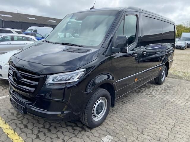 Billede af Mercedes-Benz Sprinter 319 2,0 CDI A2 H2 RWD 9G-Tronic 190HK Van Aut.