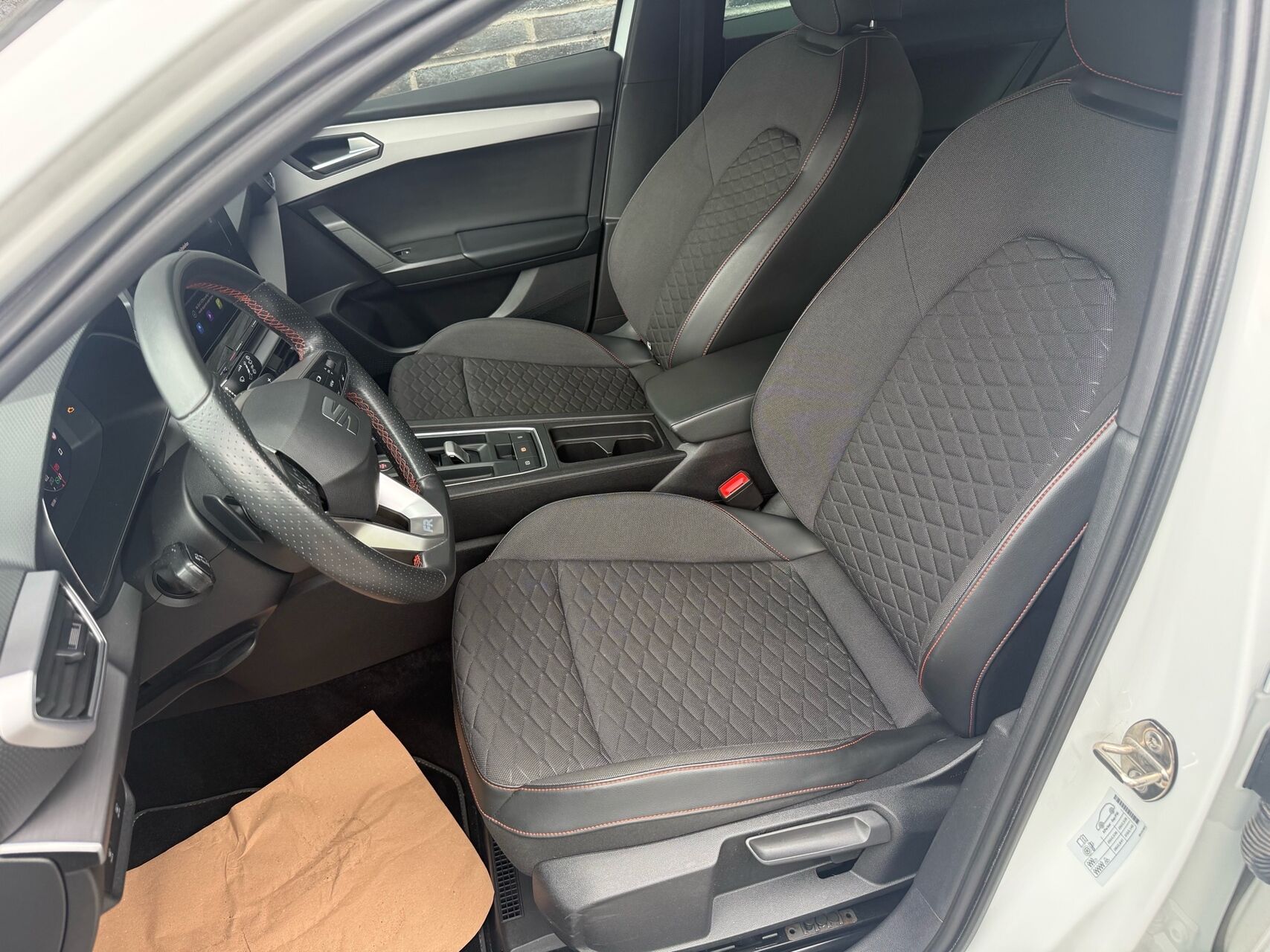 Billede af Seat Leon Sportstourer 1,5 e-TSI  Mild hybrid FR DSG 150HK Stc 7g Aut.