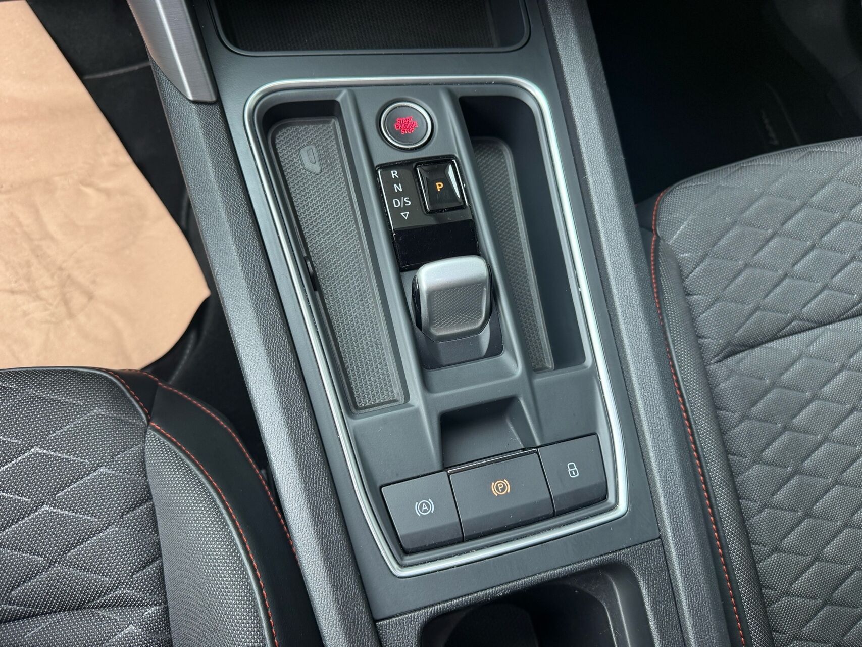 Billede af Seat Leon Sportstourer 1,5 e-TSI  Mild hybrid FR DSG 150HK Stc 7g Aut.