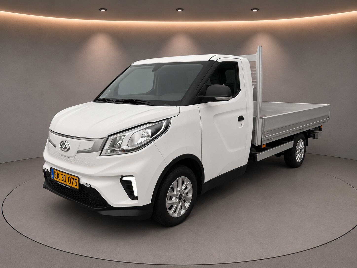 Billede af Maxus e-Deliver 3 LWB 50,2 kWh EL 122HK Ladv./Chas. Trinl. Gear