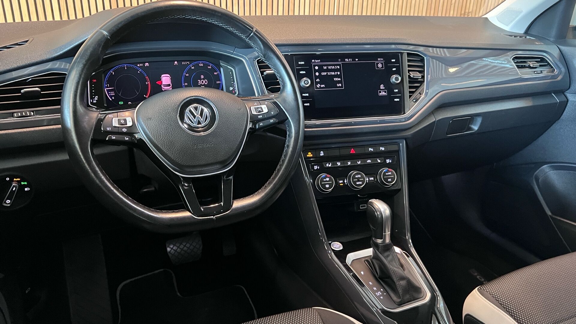 Billede af VW T-Roc 2,0 TDI SCR Style Connect DSG 150HK 5d 7g Aut.