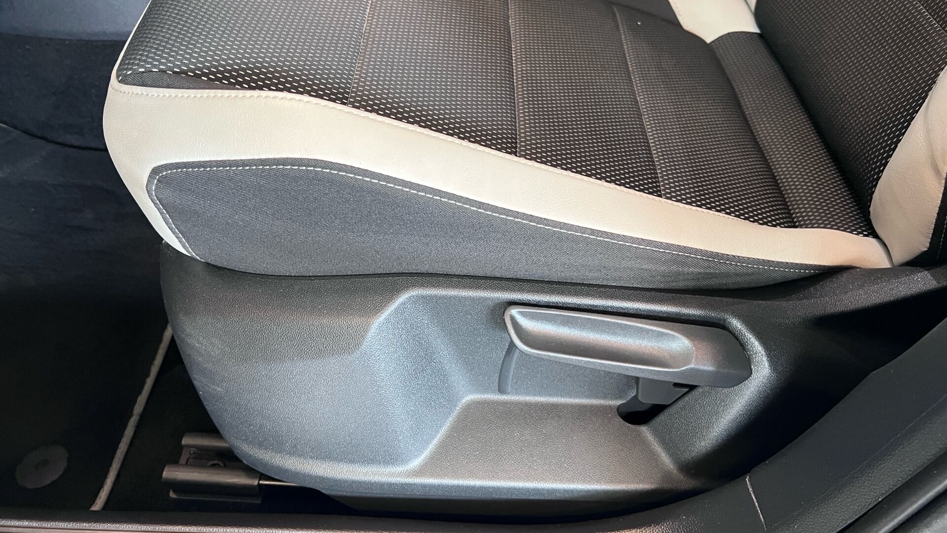 Billede af VW T-Roc 2,0 TDI SCR Style Connect DSG 150HK 5d 7g Aut.