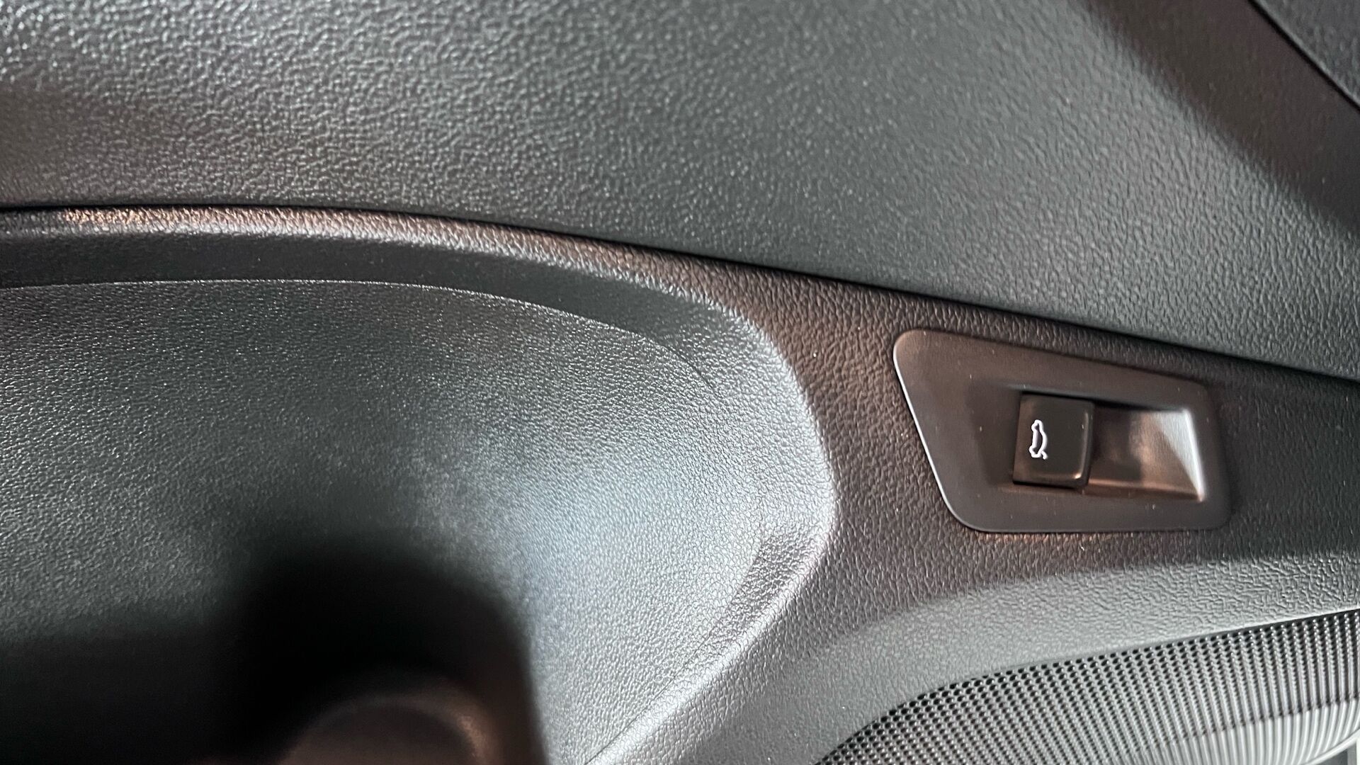 Billede af VW T-Roc 2,0 TDI SCR Style Connect DSG 150HK 5d 7g Aut.