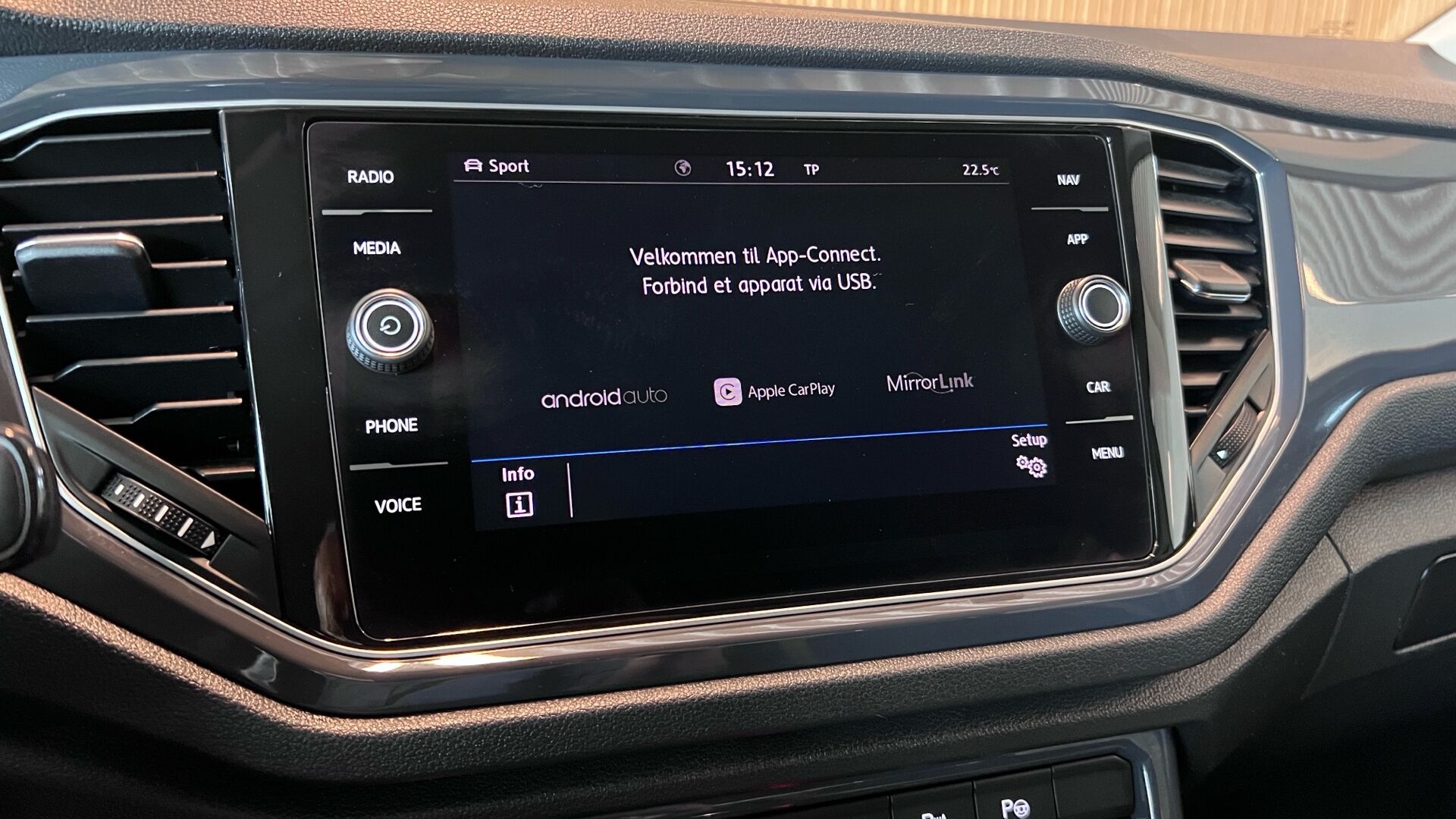 Billede af VW T-Roc 2,0 TDI SCR Style Connect DSG 150HK 5d 7g Aut.