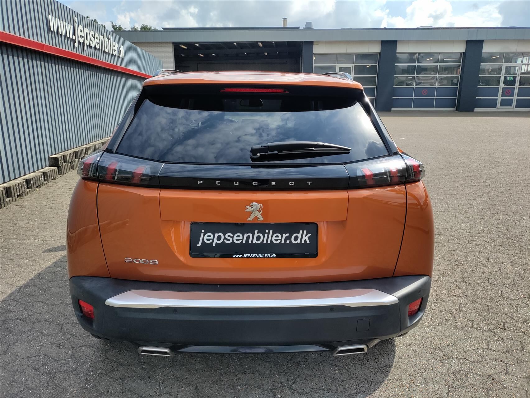 Billede af Peugeot 2008 1,2 PureTech Sportium EAT8 130HK 5d 8g Aut.