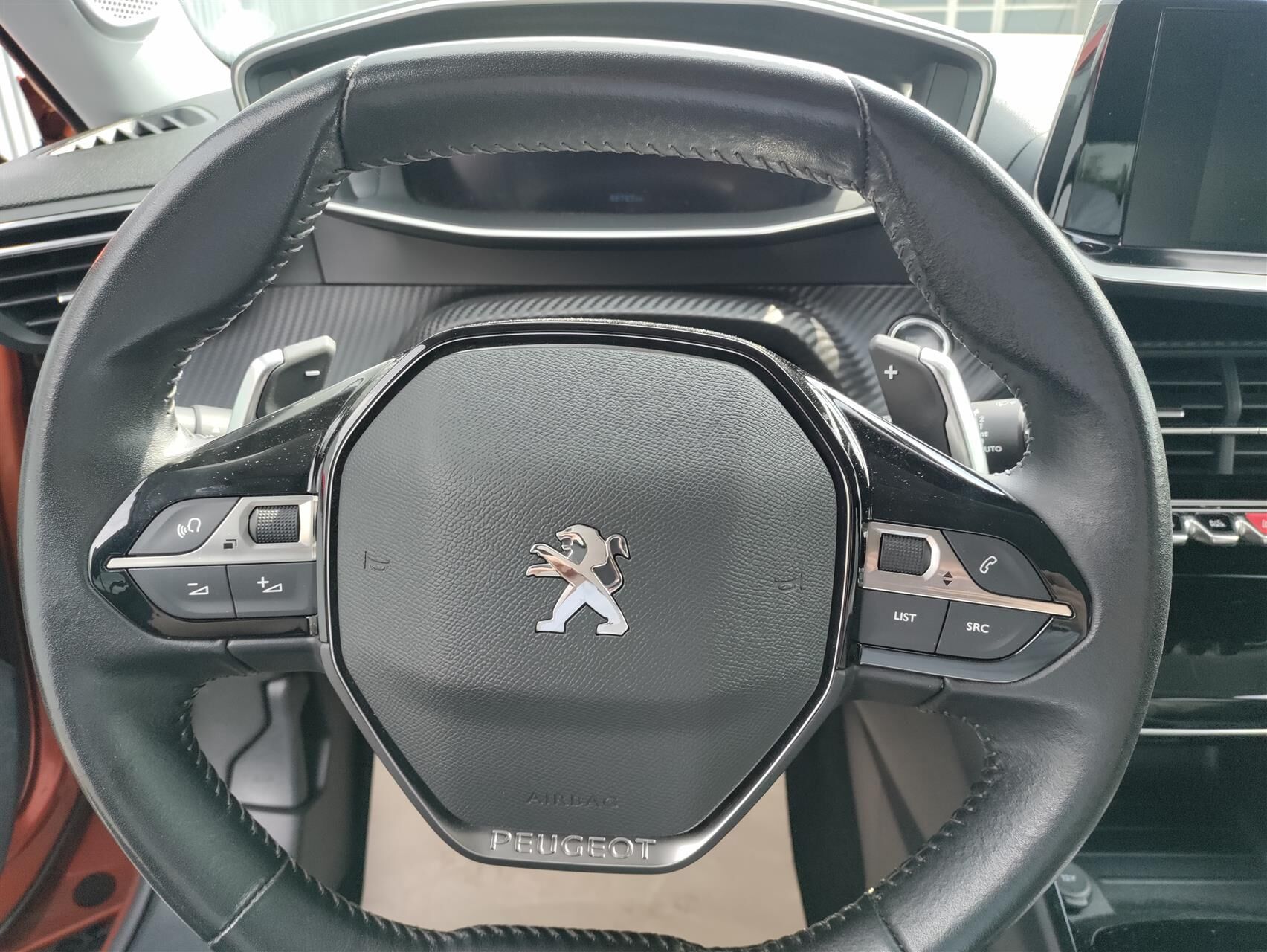 Billede af Peugeot 2008 1,2 PureTech Sportium EAT8 130HK 5d 8g Aut.