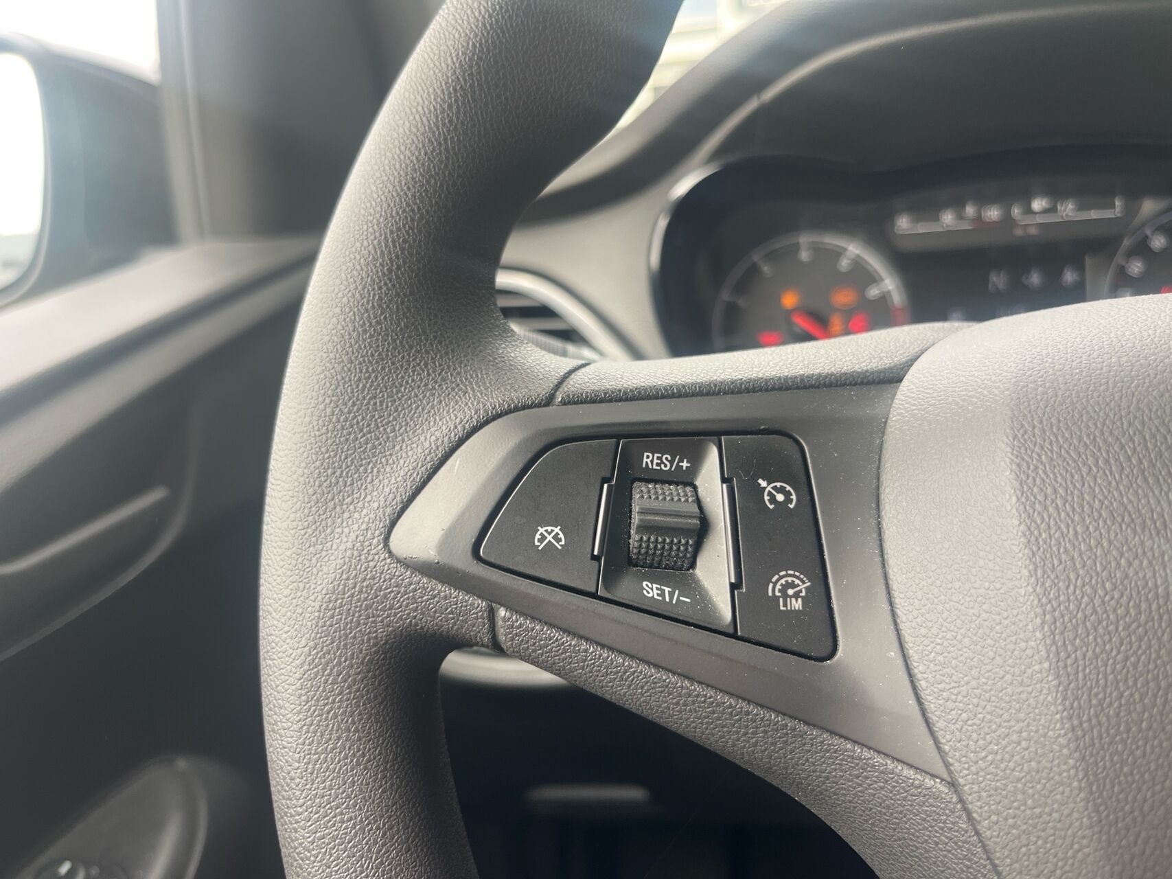 Billede af Opel Karl 1,0 Enjoy Easytronic 75HK 5d Aut.