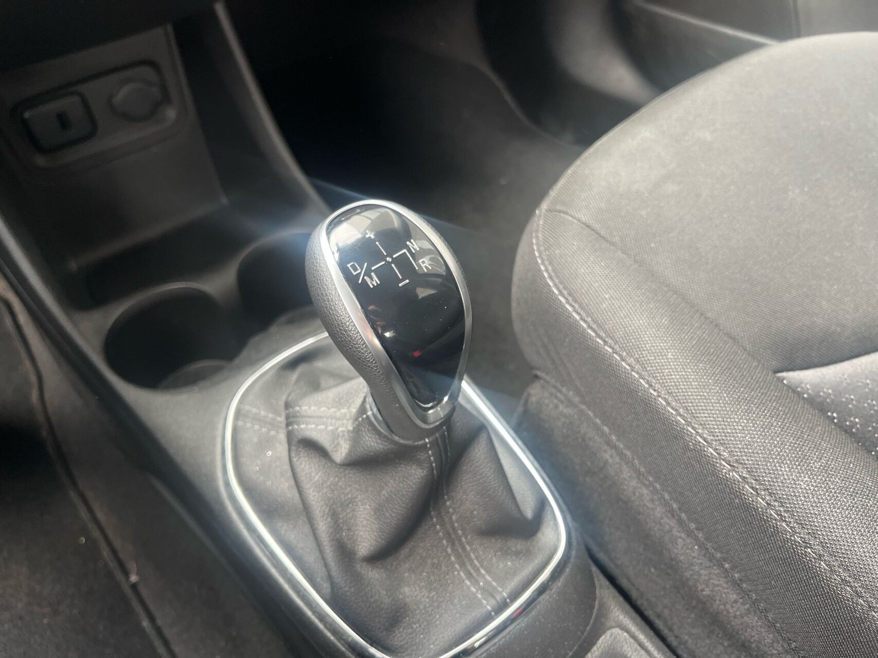 Billede af Opel Karl 1,0 Enjoy Easytronic 75HK 5d Aut.
