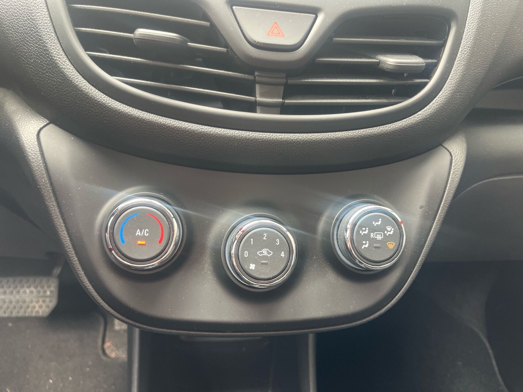 Billede af Opel Karl 1,0 Enjoy Easytronic 75HK 5d Aut.