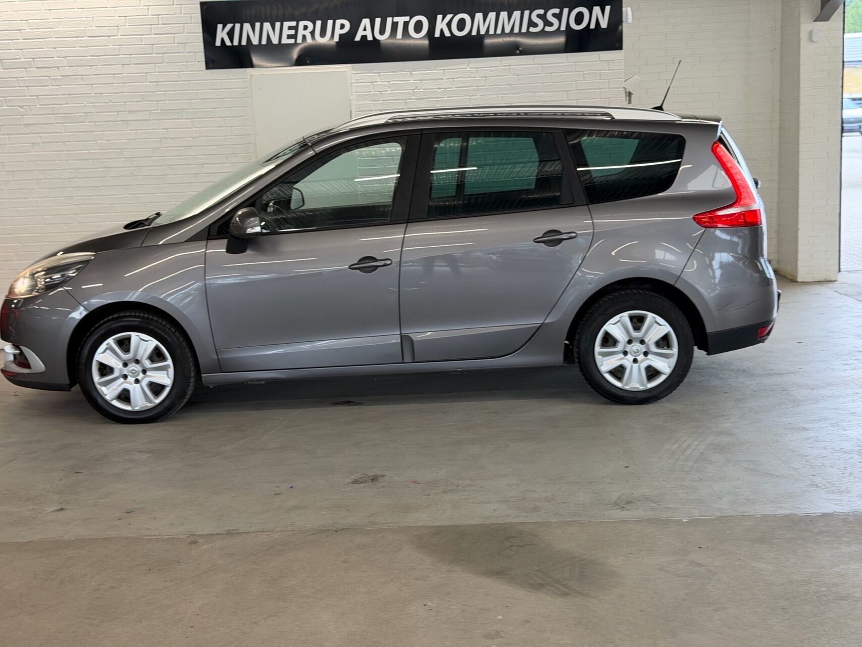 Billede af Renault Grand Scénic 1,5 DCI FAP Expression EDC 110HK Van 6g Aut.