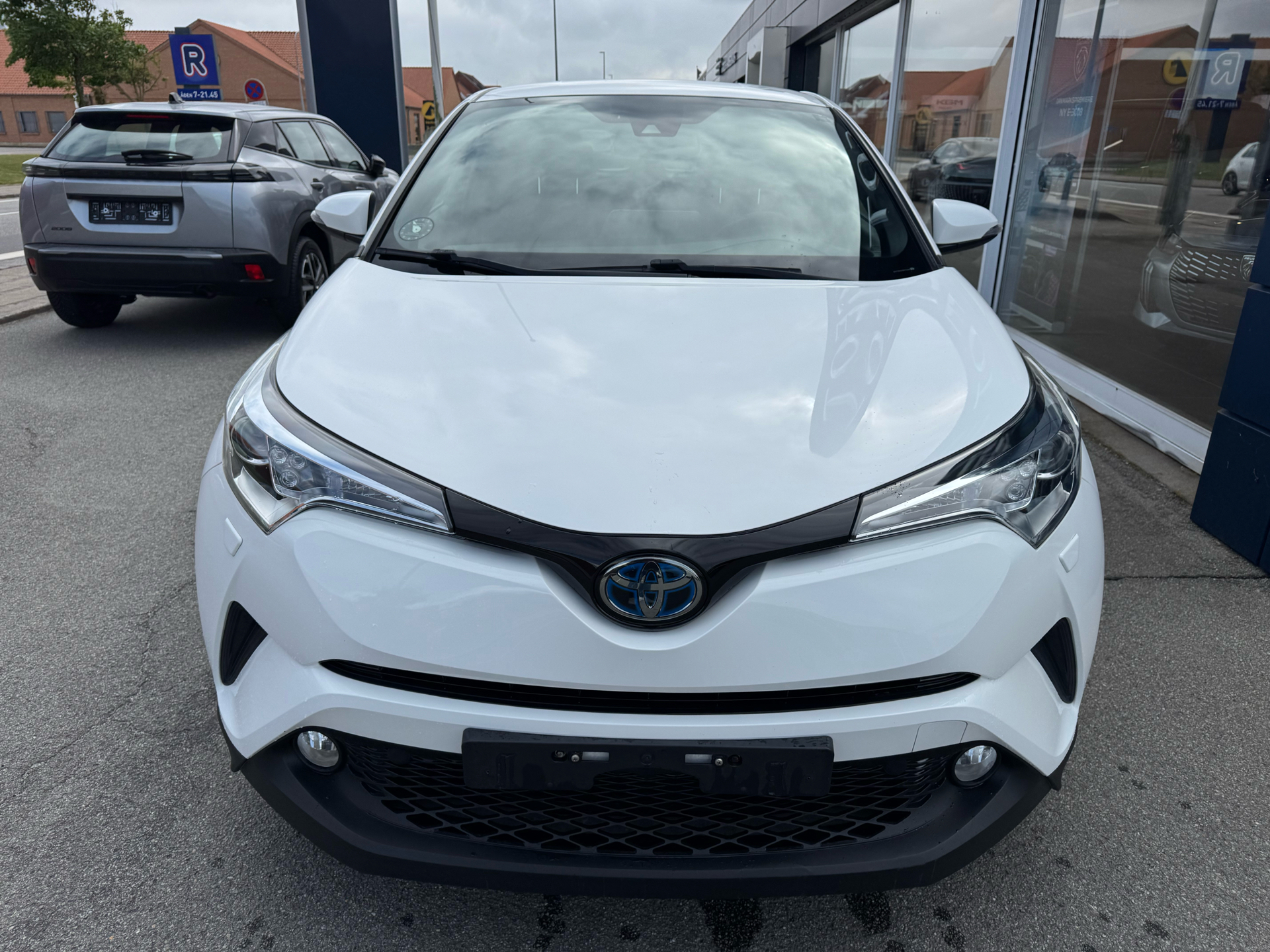 Billede af Toyota C-HR 1,8 Hybrid C-LUB Multidrive S 122HK 5d Aut.
