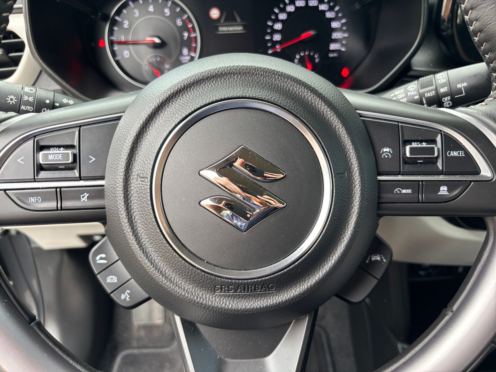 Billede af Suzuki Swift 1,2 Advance CVT 82HK 5d Aut.