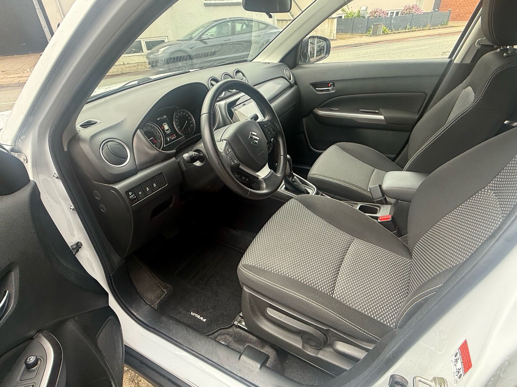 Billede af Suzuki Vitara 1,4 Boosterjet Active Hit 140HK 5d 6g Aut.