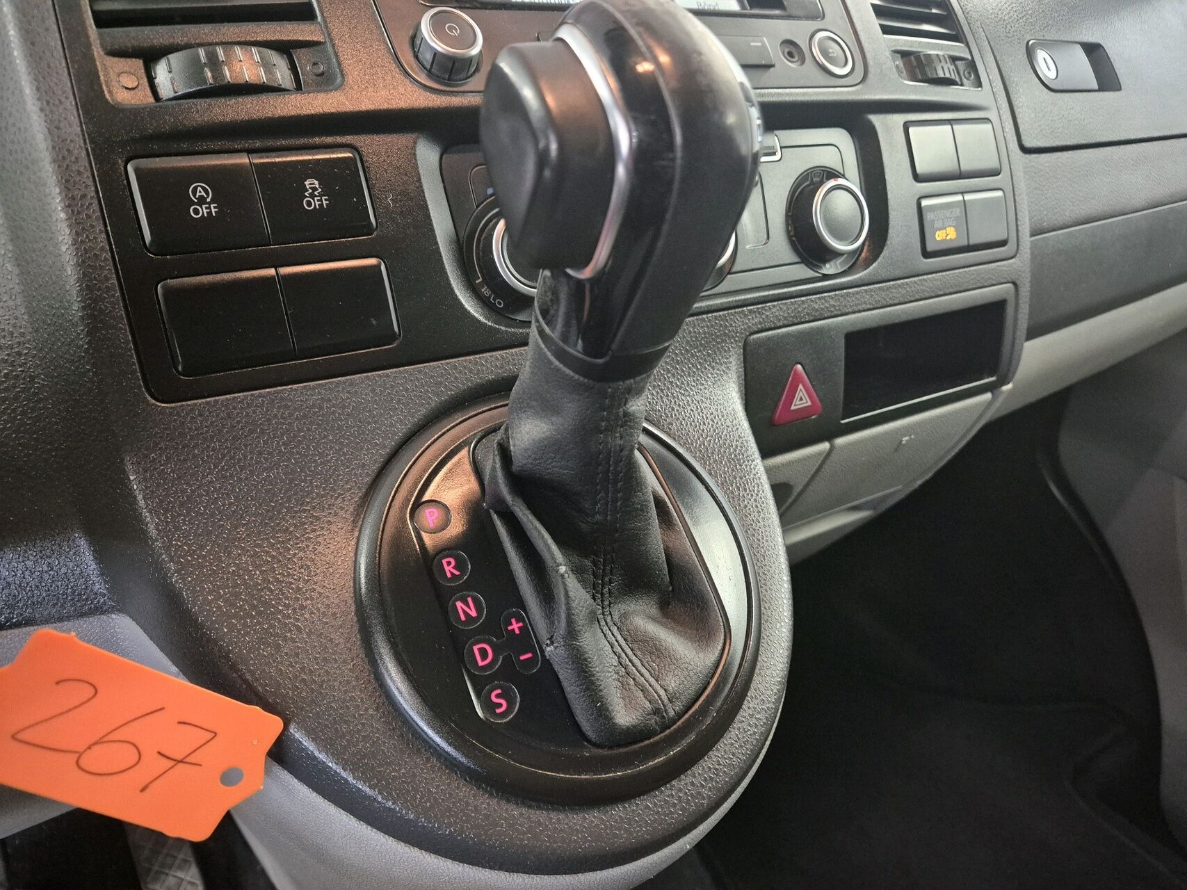 Billede af VW Transporter Kort 2,0 TDI DSG 140HK Van 7g Aut.