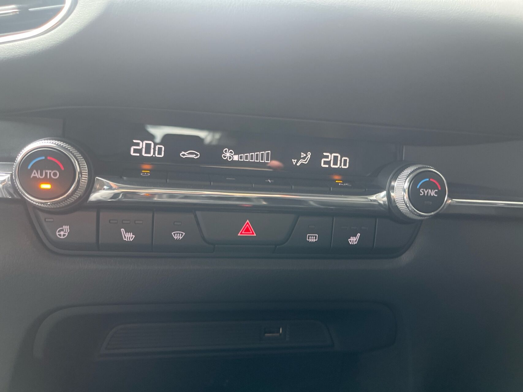 Billede af Mazda CX-30 2,0 Skyactiv-G  Mild hybrid Sky m. Style Pack 150HK 5d 6g Aut.