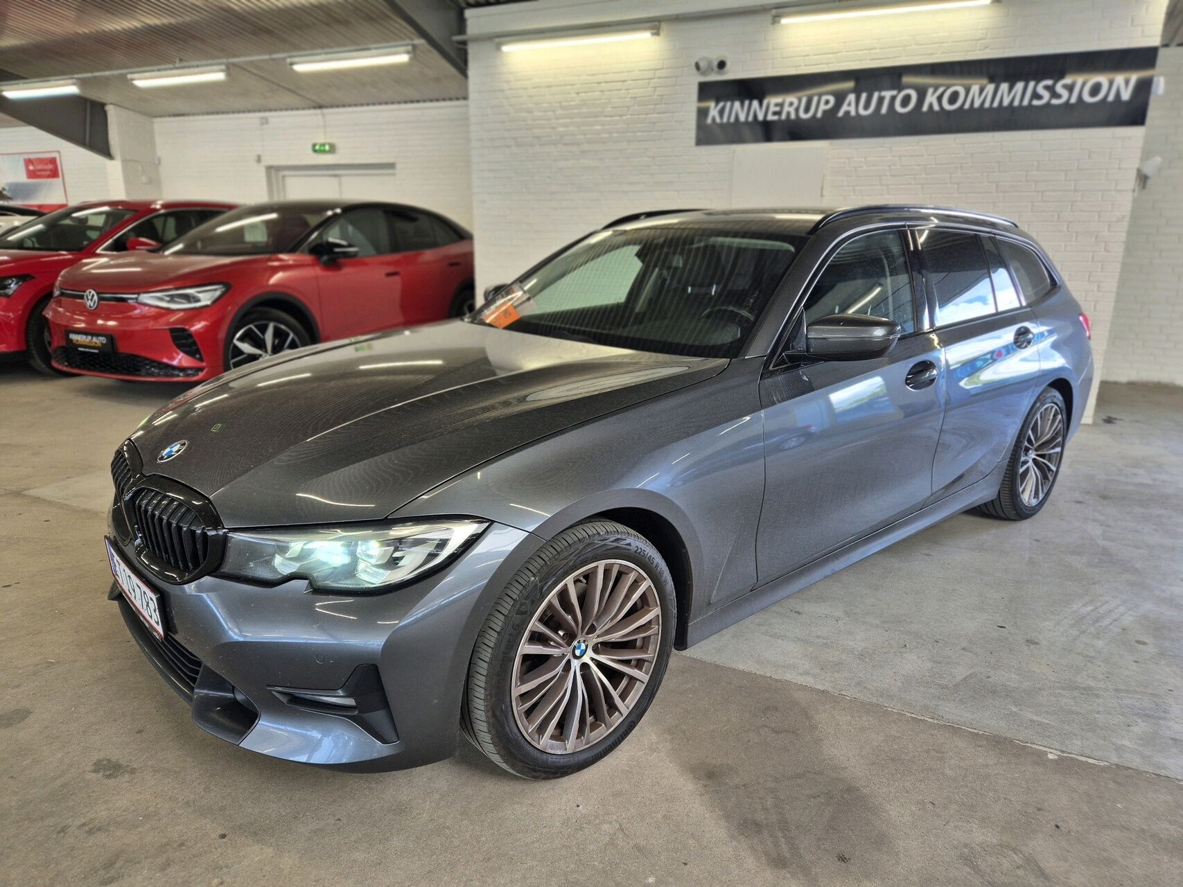 Billede af BMW 320d Touring 2,0 D Sport Line Steptronic 190HK Stc 8g Aut.