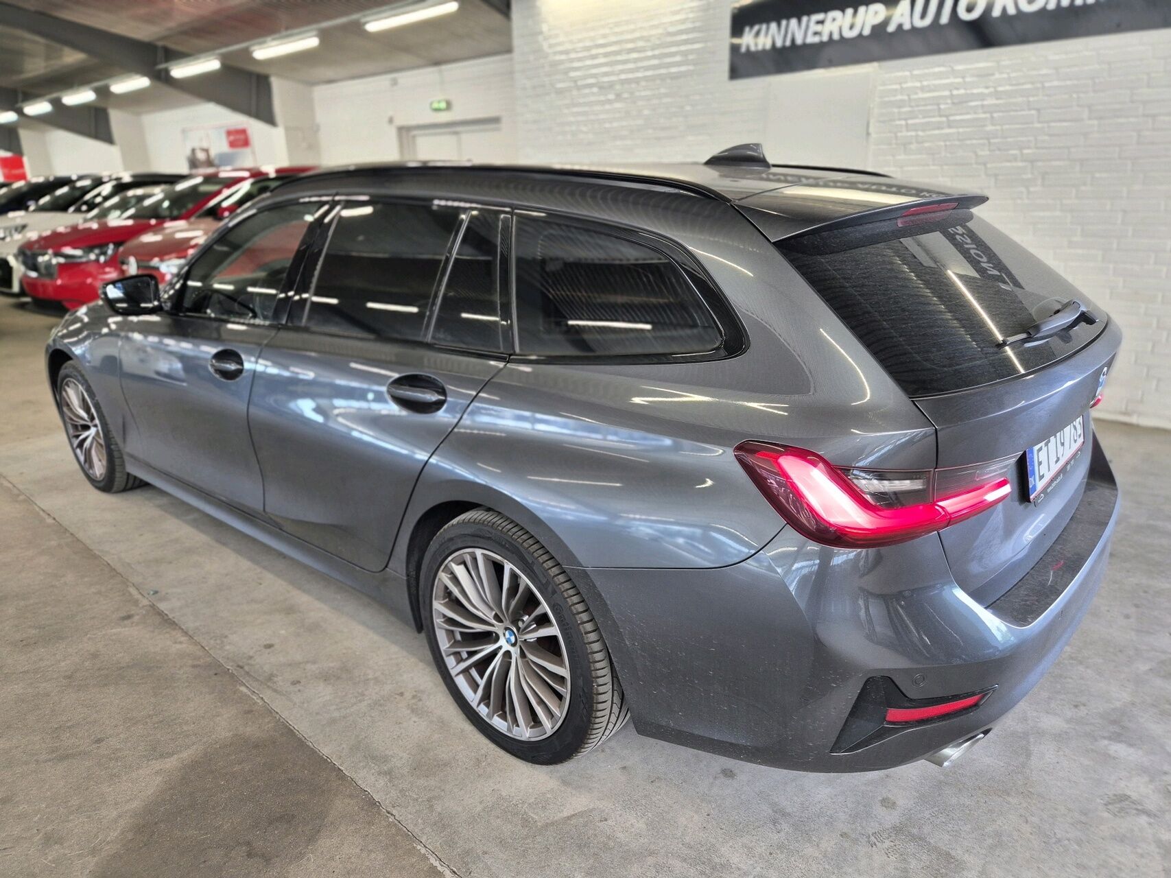Billede af BMW 320d Touring 2,0 D Sport Line Steptronic 190HK Stc 8g Aut.