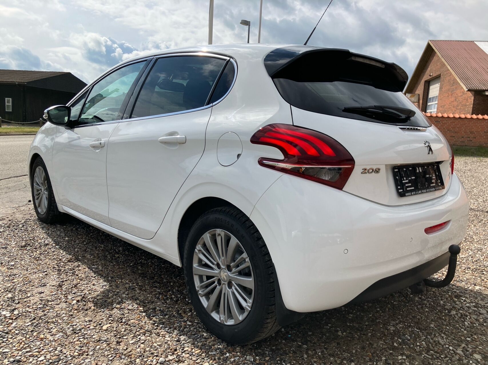 Billede af Peugeot 208 1,6 BlueHDi Desire Sky 100HK 5d