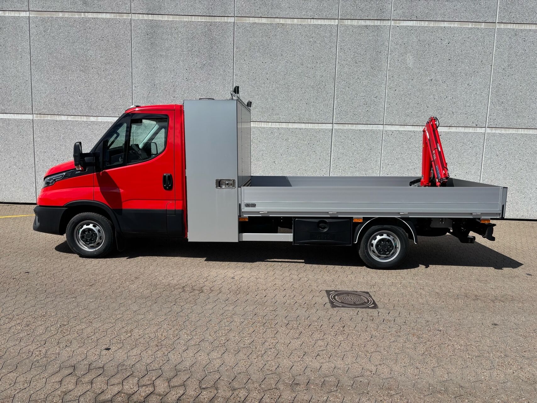 Billede af Iveco Daily 35S18 4100mm 3,0 D 180HK Ladv./Chas. 8g Aut.