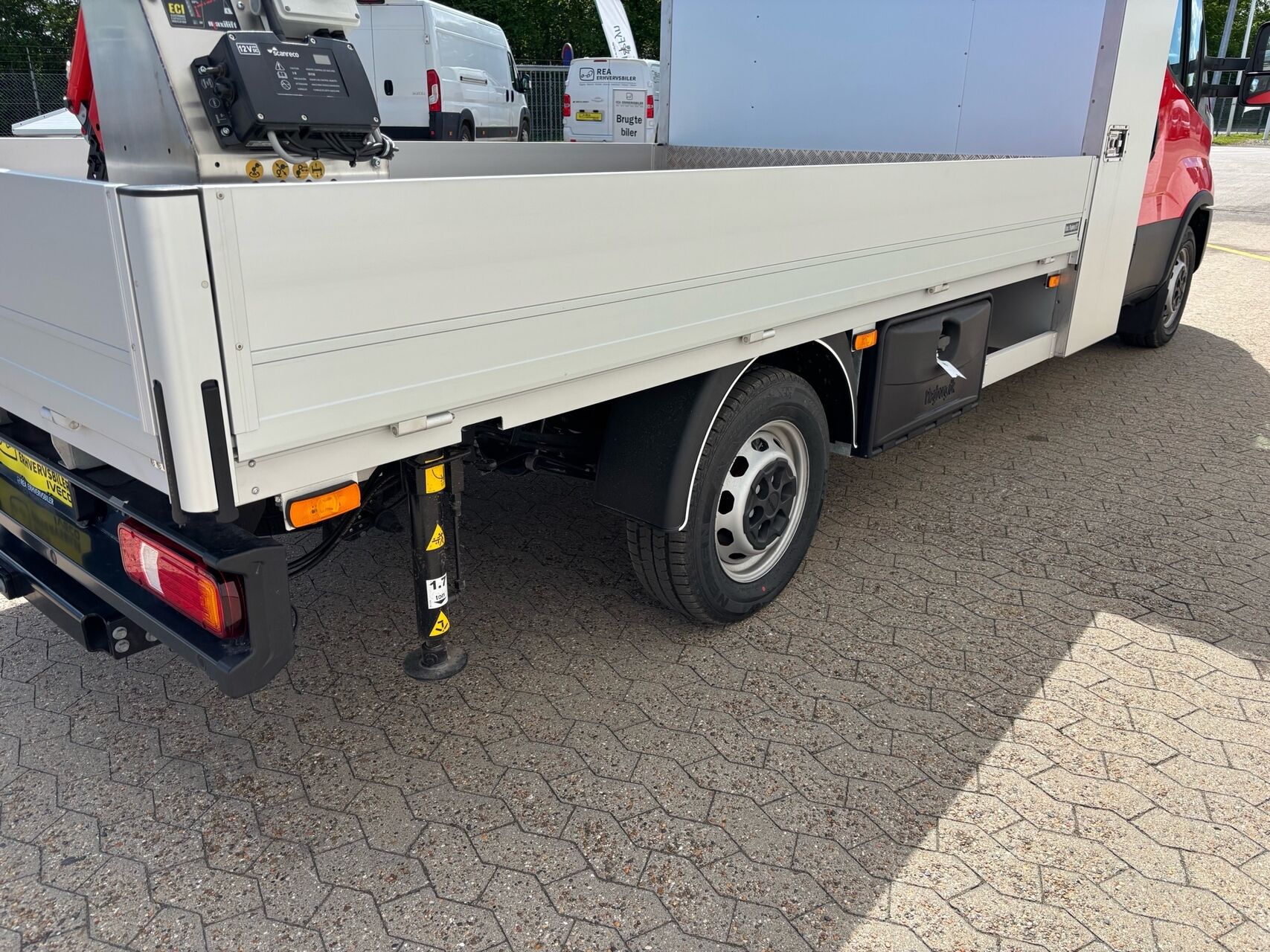 Billede af Iveco Daily 35S18 4100mm 3,0 D 180HK Ladv./Chas. 8g Aut.