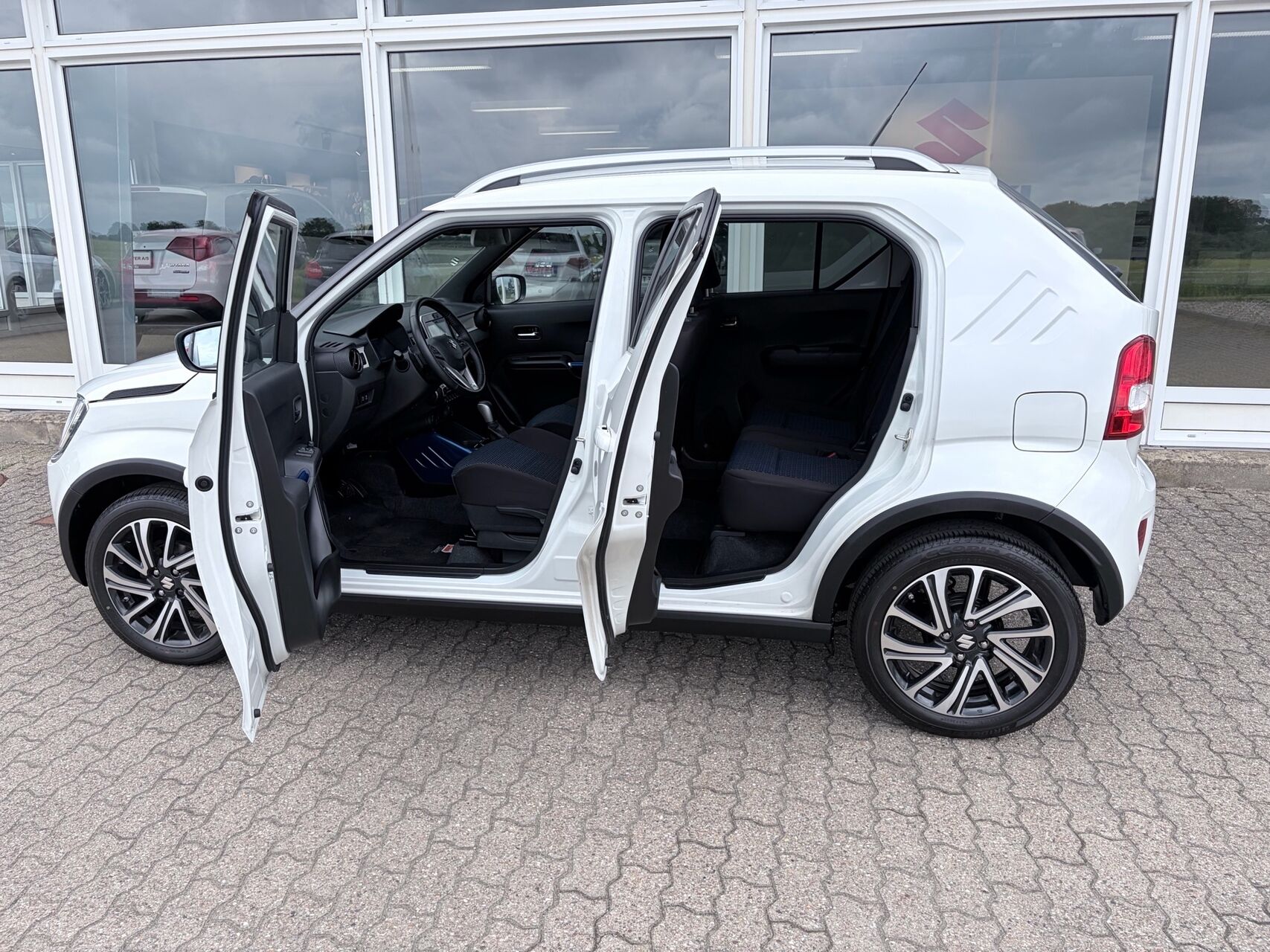 Billede af Suzuki Ignis 1,2 Dualjet  Mild hybrid Adventure CVT 83HK 5d Aut.