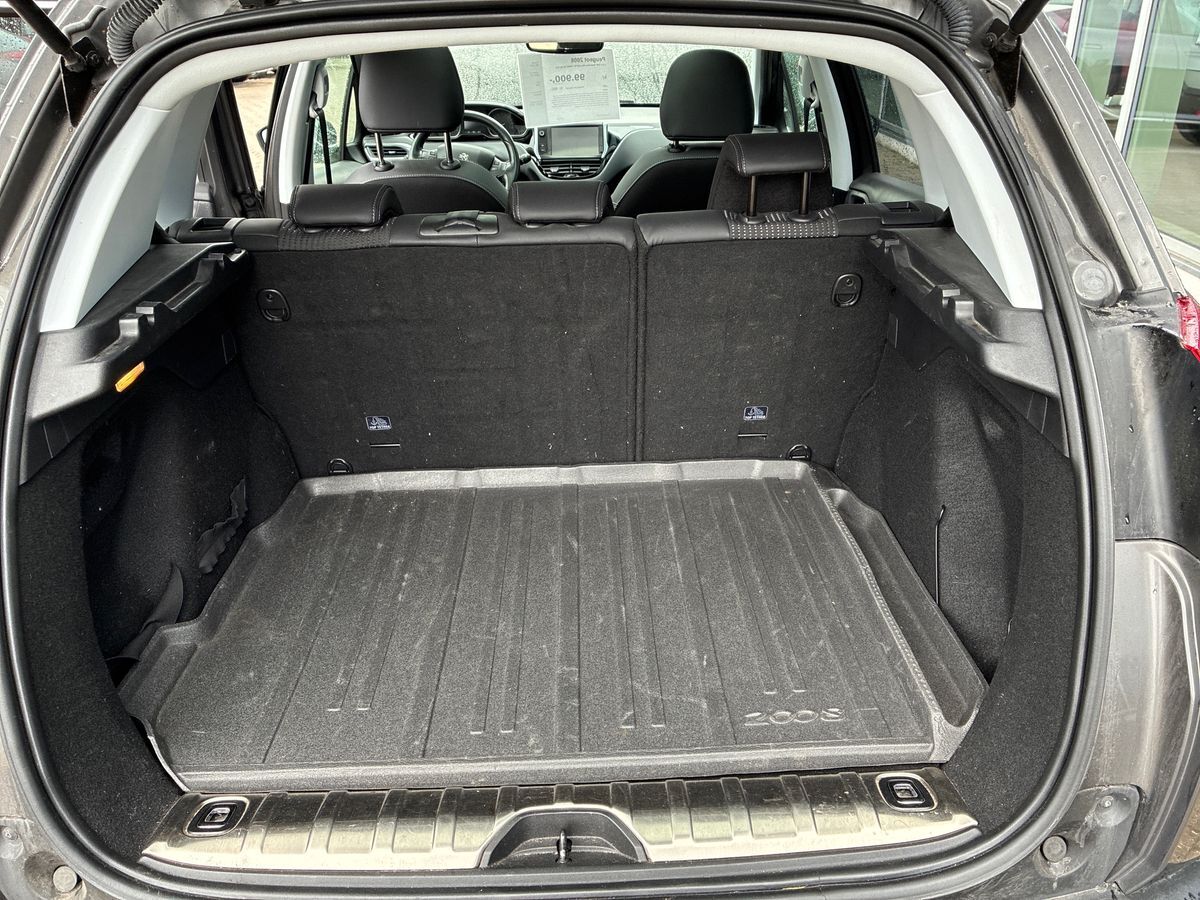 Billede af Peugeot 2008 1,2 e-THP Selection Sky EAT6 110HK 5d 6g Aut.