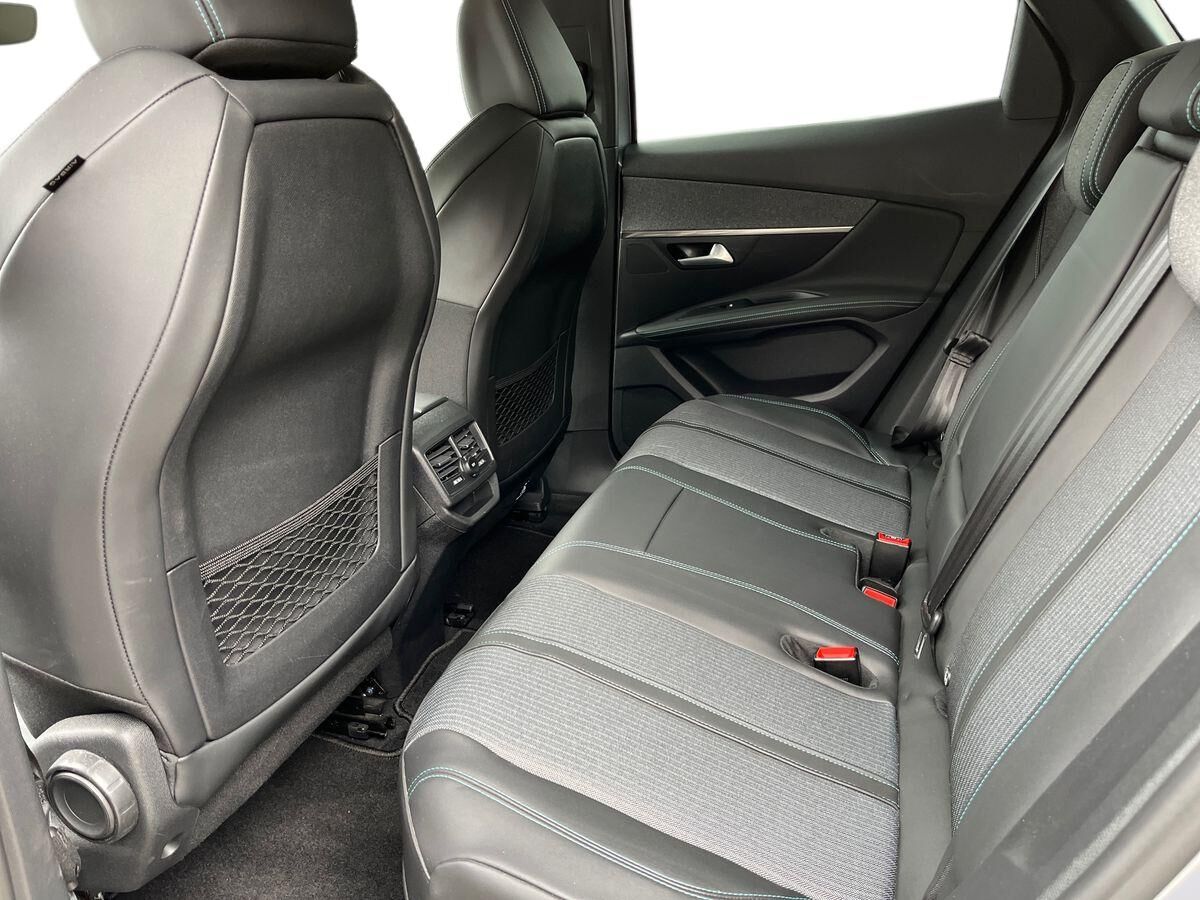 Billede af Peugeot 3008 1,6 PureTech  Plugin-hybrid Allure Pack EAT8 225HK 5d 8g Aut.
