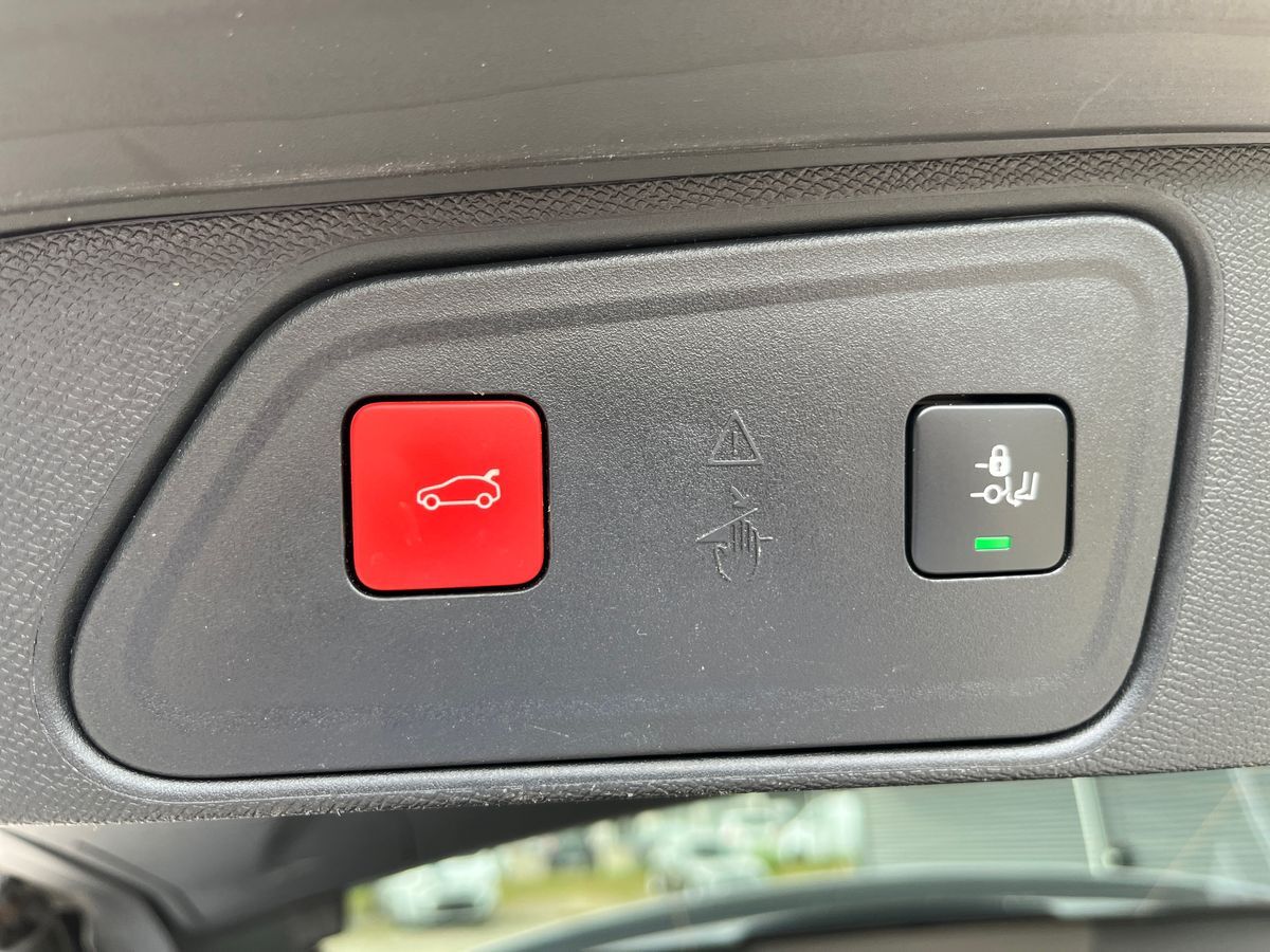 Billede af Peugeot 3008 1,6 PureTech  Plugin-hybrid Allure Pack EAT8 225HK 5d 8g Aut.