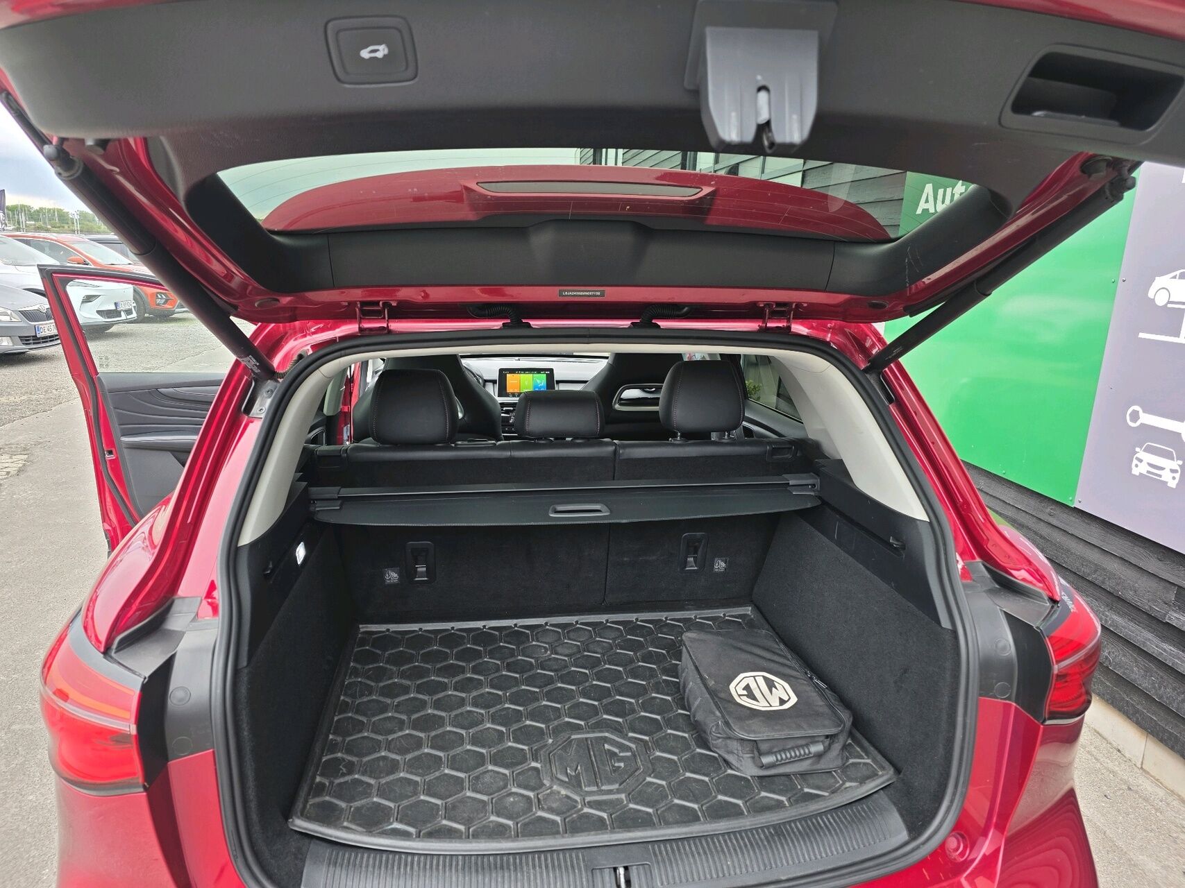 Billede af MG EHS 1,5 T GDI  Plugin-hybrid Luxury 258HK 5d 10g Aut.