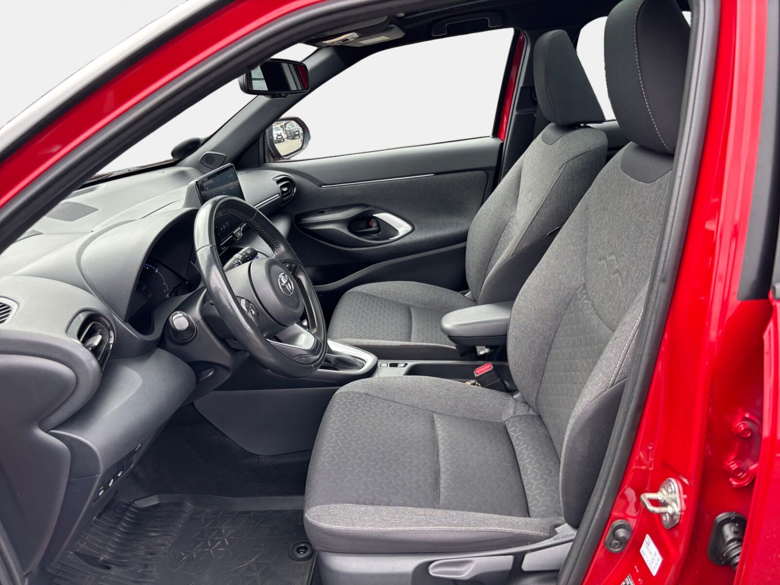 Billede af Toyota Yaris Cross 1,5 Hybrid Style Technology Plus 116HK 5d Trinl. Gear