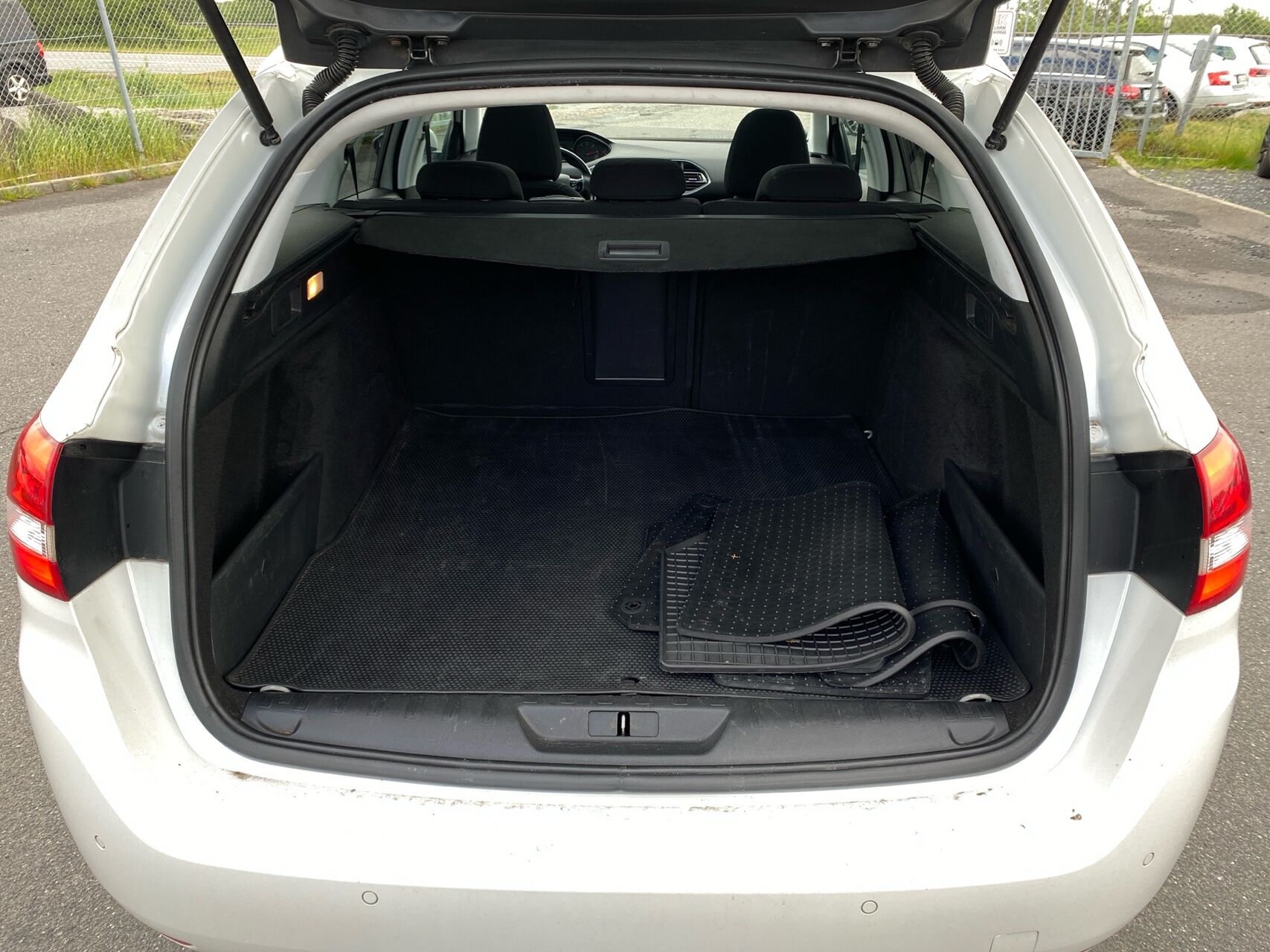 Billede af Peugeot 308 SW 1,6 BlueHDi Desire Sky 120HK Stc