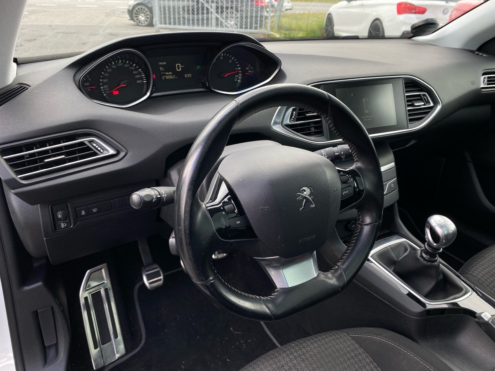 Billede af Peugeot 308 SW 1,6 BlueHDi Desire Sky 120HK Stc