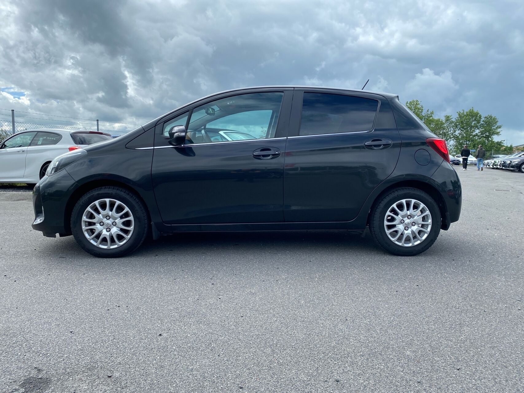 Billede af Toyota Yaris 1,3 VVT-I Lounge Edition 100HK 5d 6g