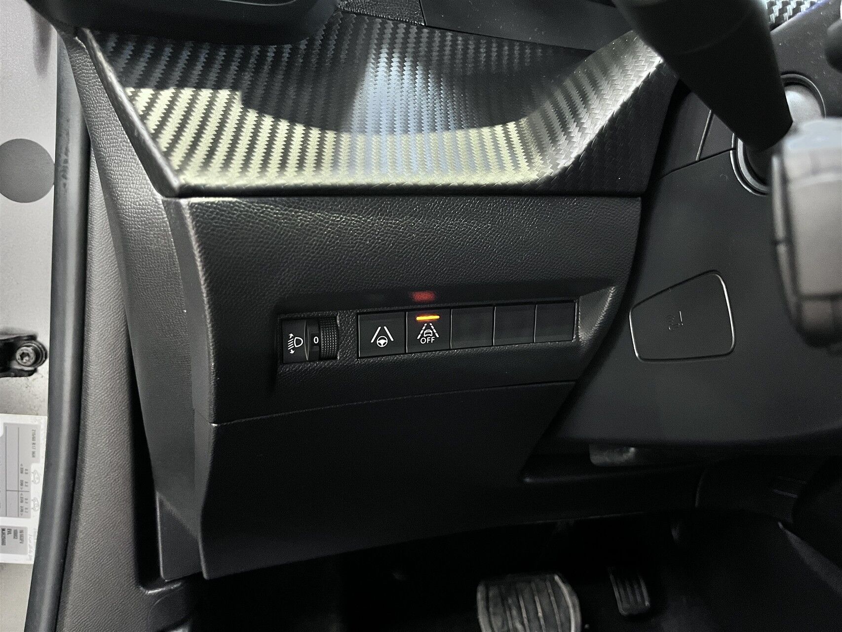 Billede af Peugeot 2008 1,2 PureTech Selection Tech EAT8 130HK 5d 8g Aut.