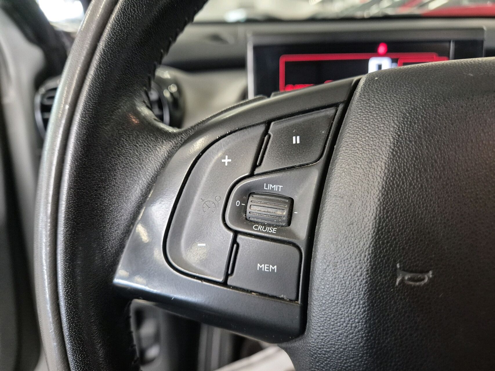 Billede af Citroën C4 Cactus 1,6 Blue HDi Iconic start/stop 100HK 5d