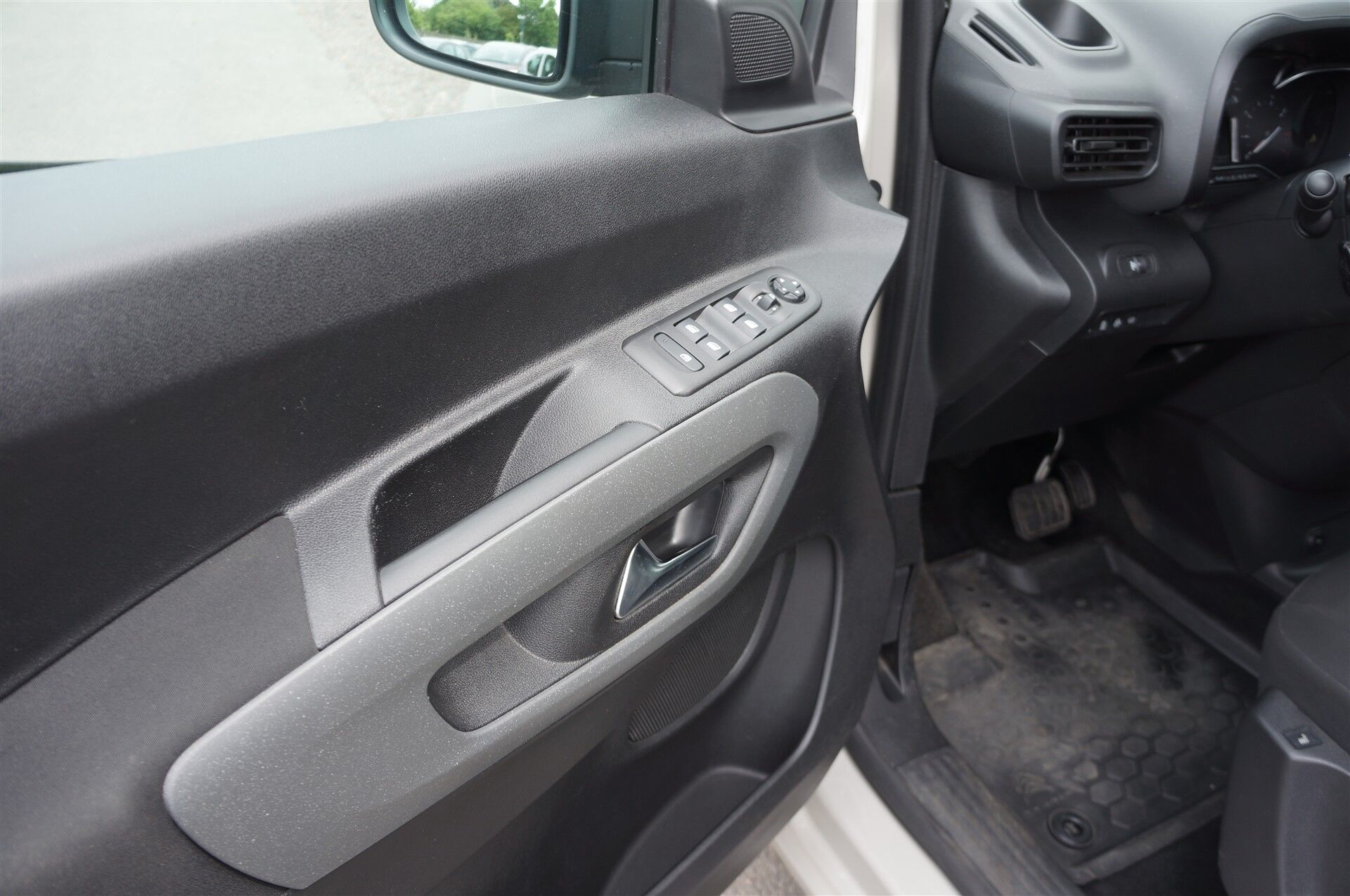 Billede af Citroën Berlingo 1,5 Blue HDi Iconic EAT8 start/stop 130HK 8g Aut.