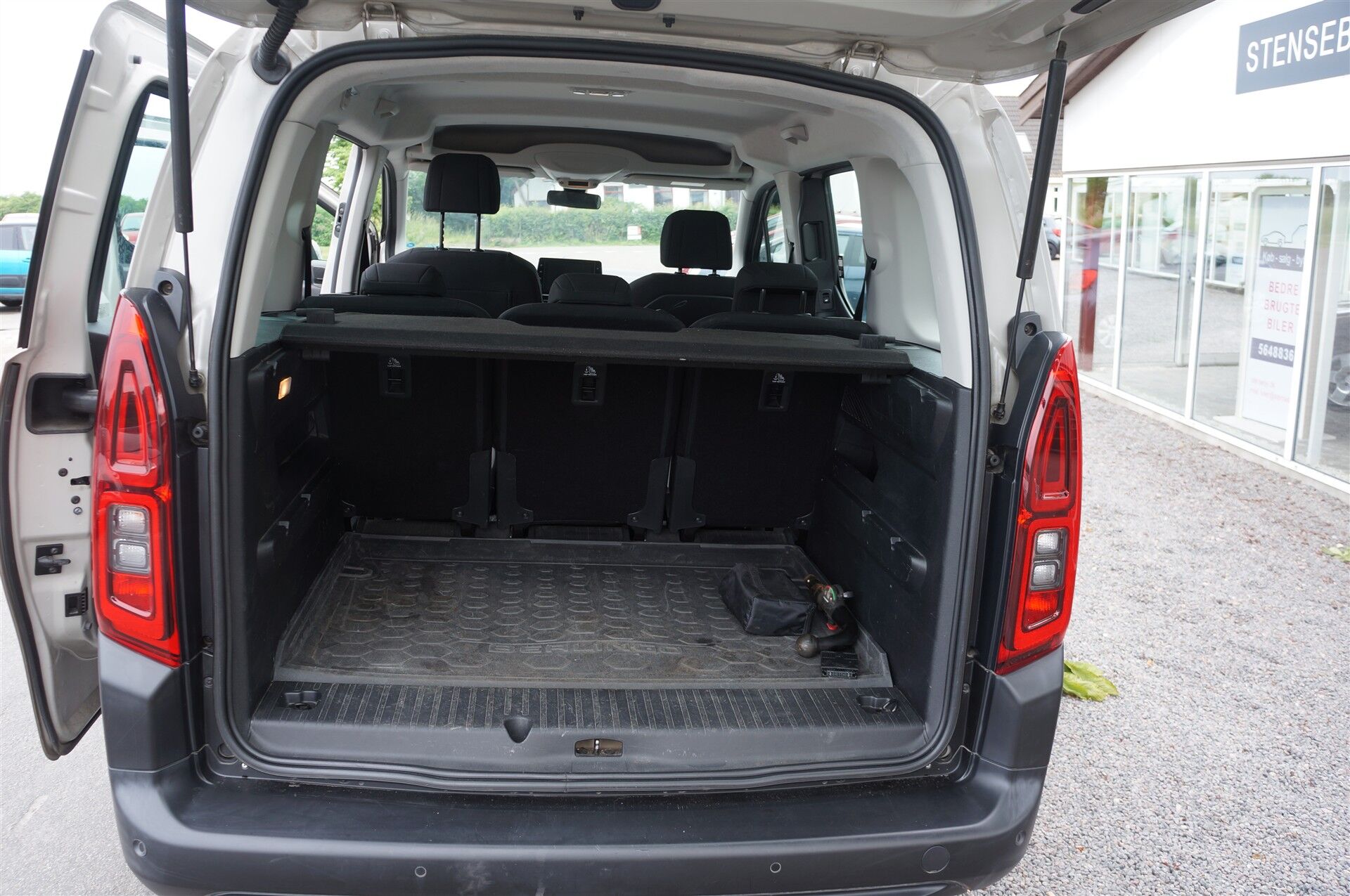 Billede af Citroën Berlingo 1,5 Blue HDi Iconic EAT8 start/stop 130HK 8g Aut.